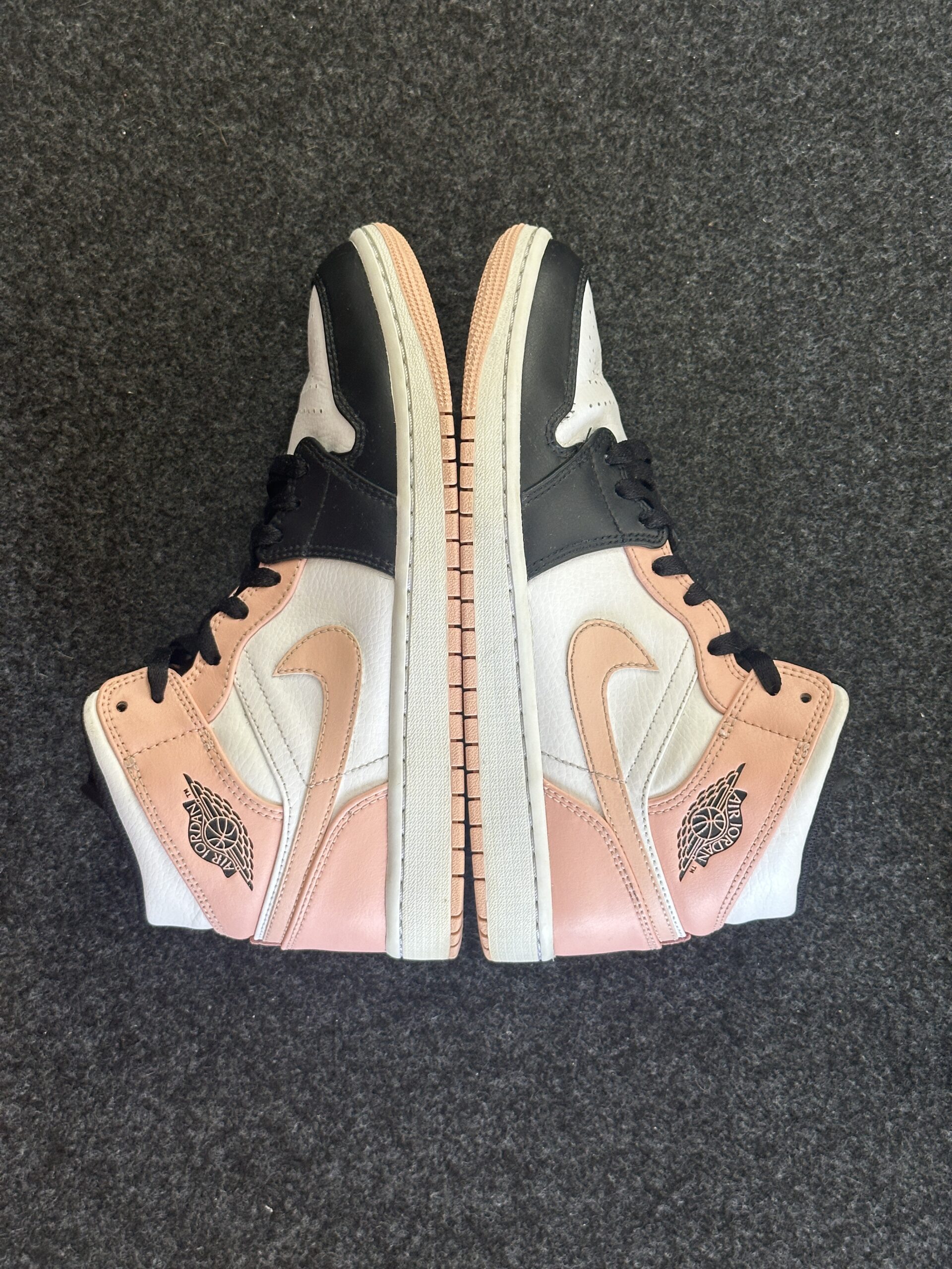 Air Jordan 1 Mid Crimson Tint 554724-133 taglia EU 41 vista esterna