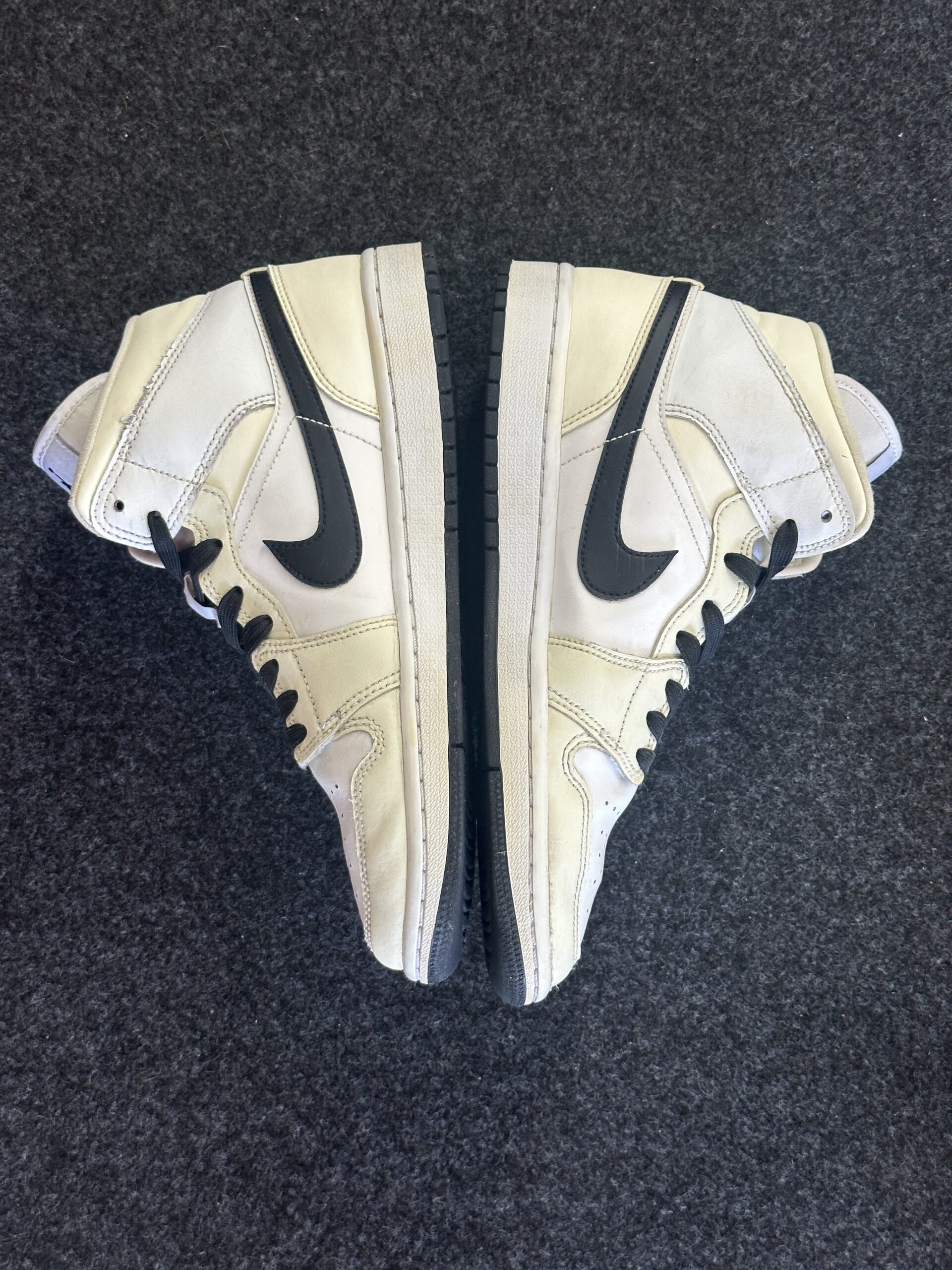 Air Jordan 1 Mid Coconut Milk BQ6472-121 taglia EU 41 vista interna