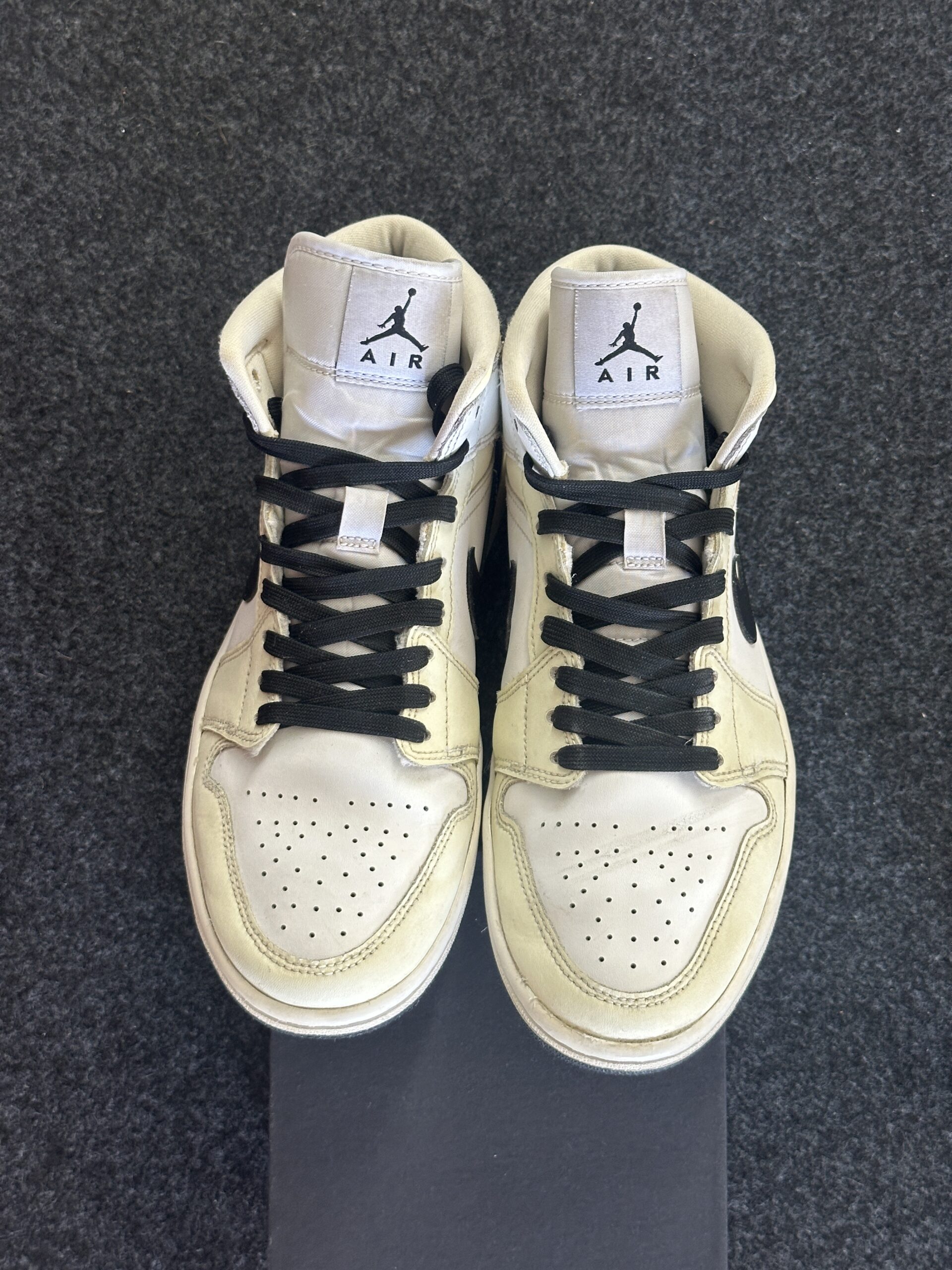 Air Jordan 1 Mid Coconut Milk BQ6472-121 taglia EU 41 vista punta