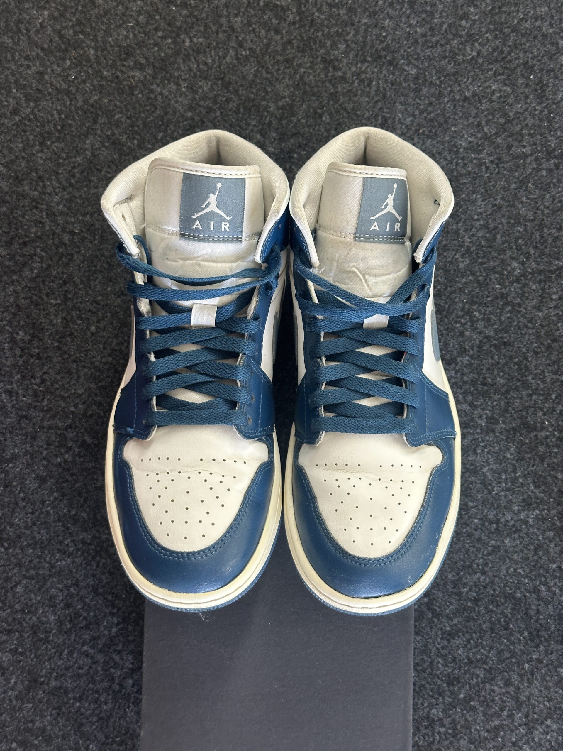 Air Jordan 1 Mid French Blue White BQ6472-414 taglia EU 41 vista punta