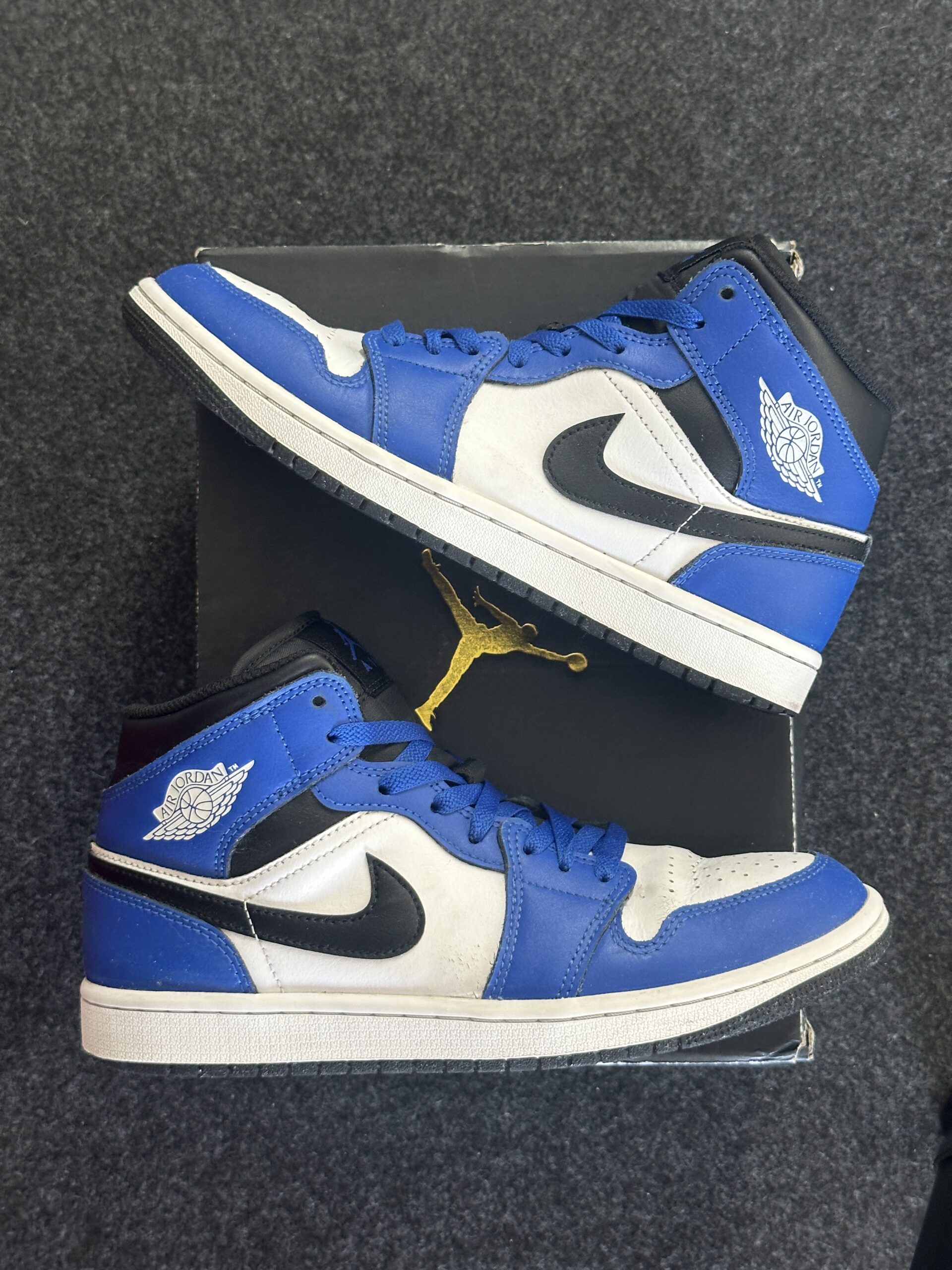 Air Jordan 1 Mid French Blue Fire Red DQ8426-402 taglia EU 42 vista principale box
