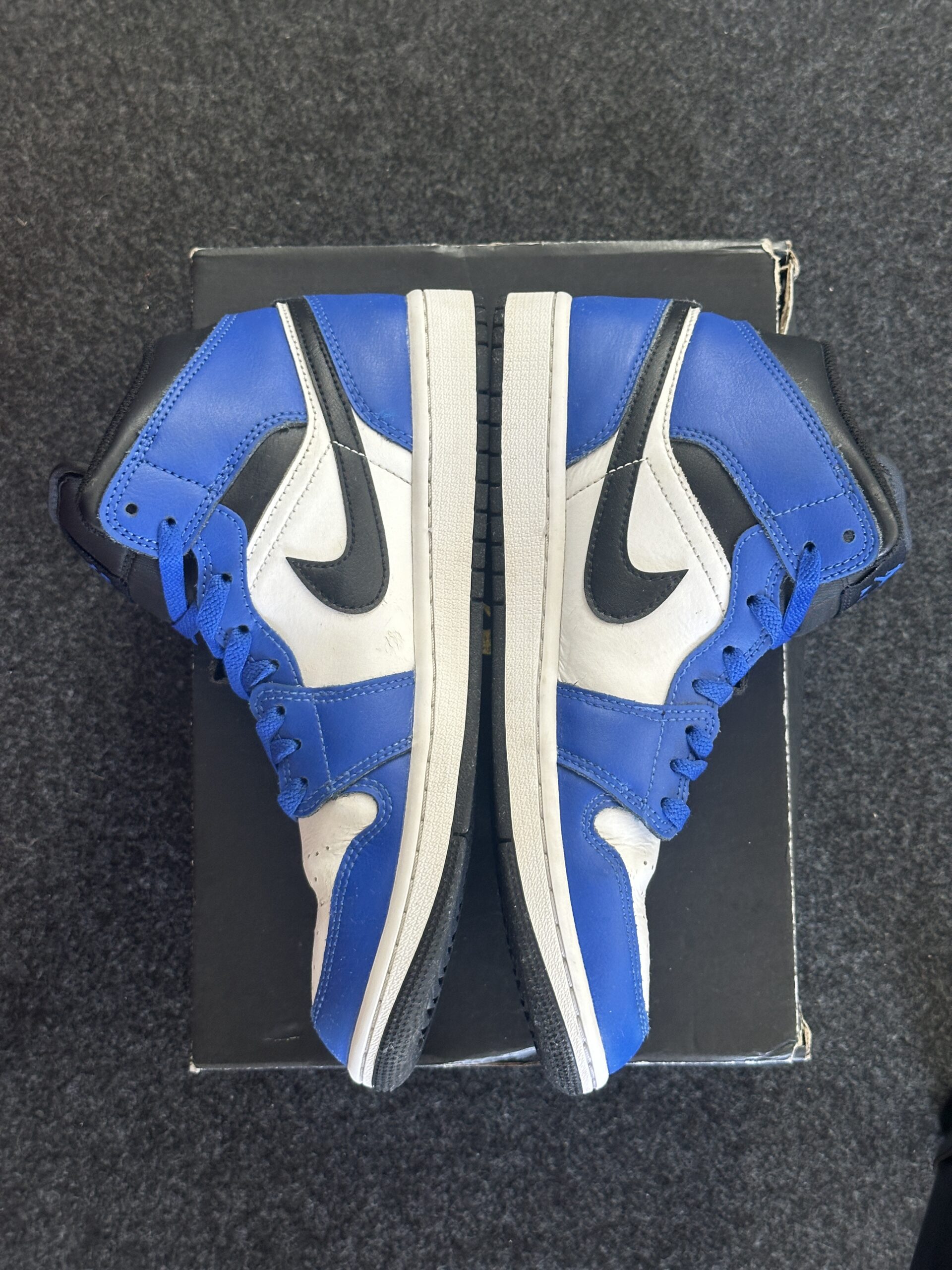 Air Jordan 1 Mid French Blue Fire Red DQ8426-402 taglia EU 42 vista interna box