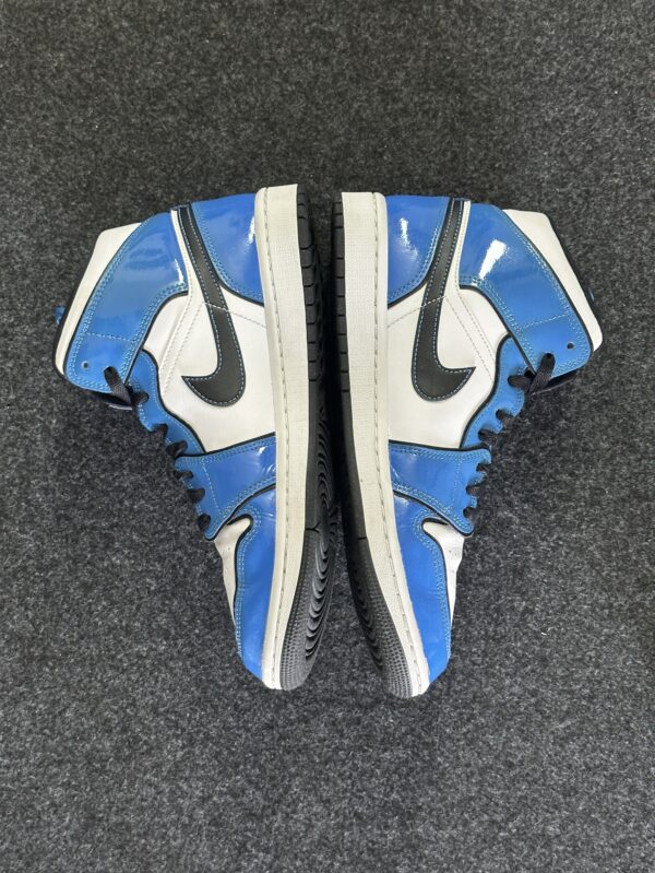 Air Jordan 1 Mid SE Signal Blue DD6834-402 taglia EU 41 vista interna