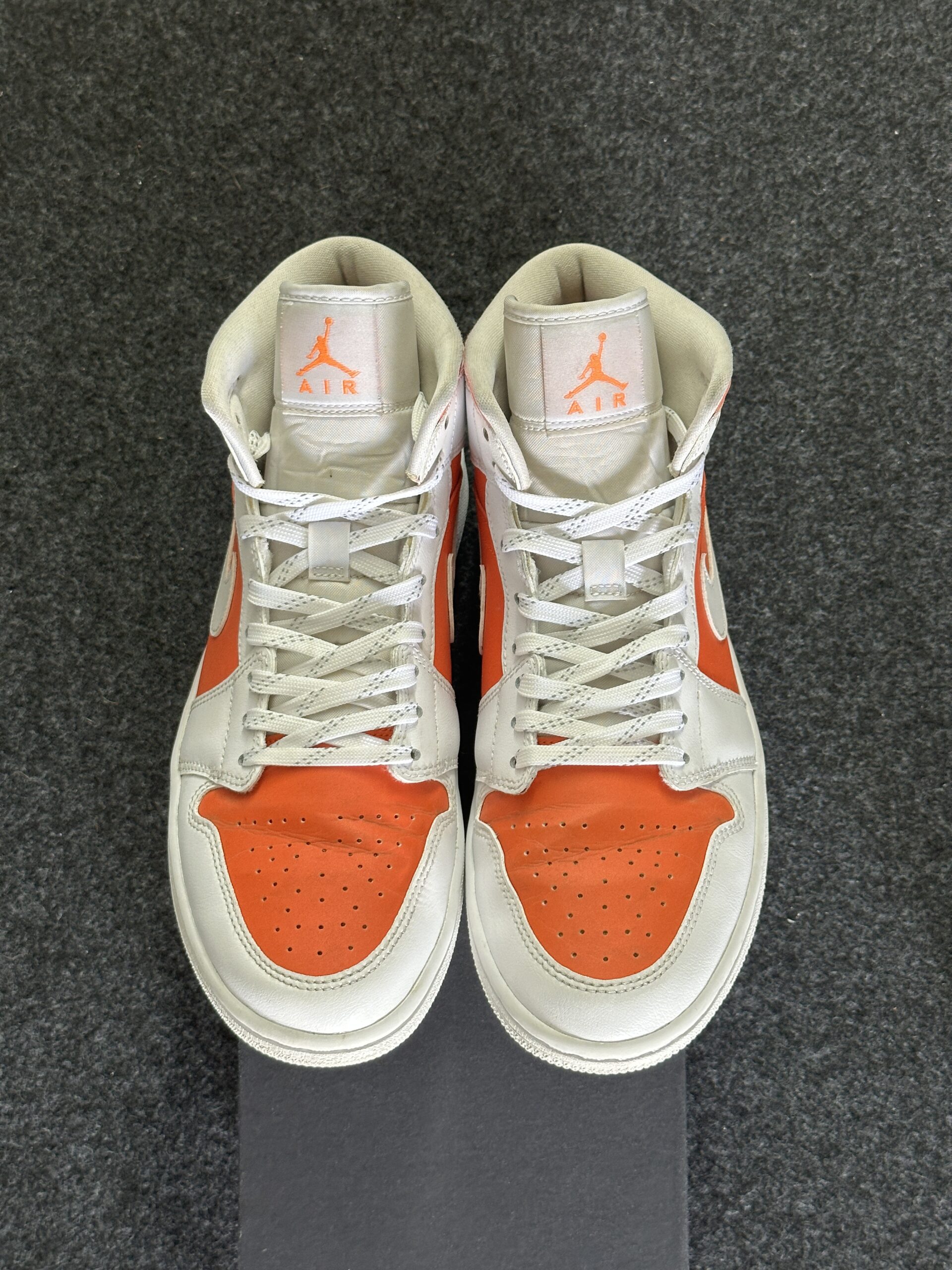 Air Jordan 1 Mid SE Bright Citrus CZ0774-800 taglia EU 42 vista punta