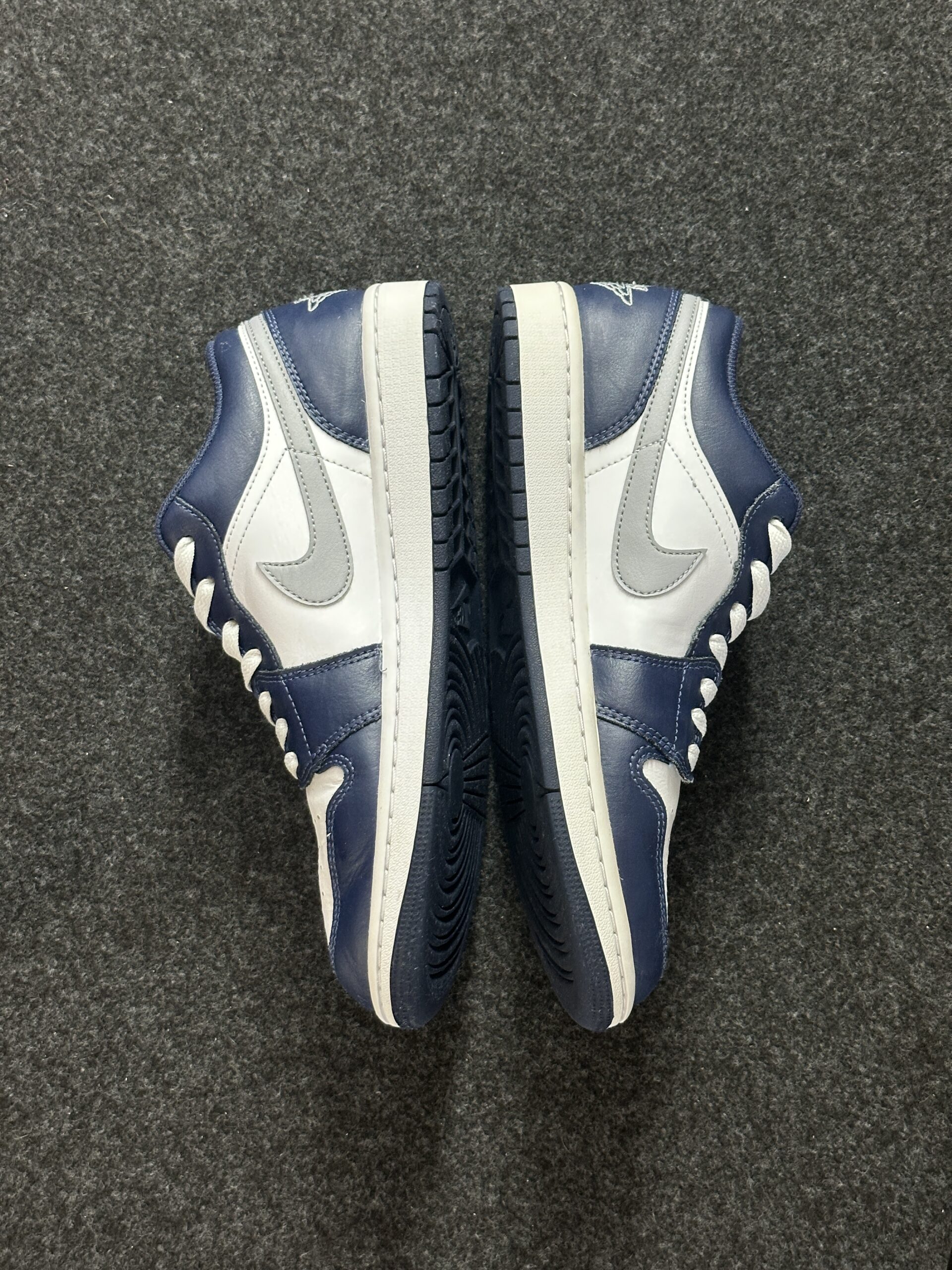 Air Jordan 1 Low Midnight Navy 553558-141 taglia EU 42.5 vista interna