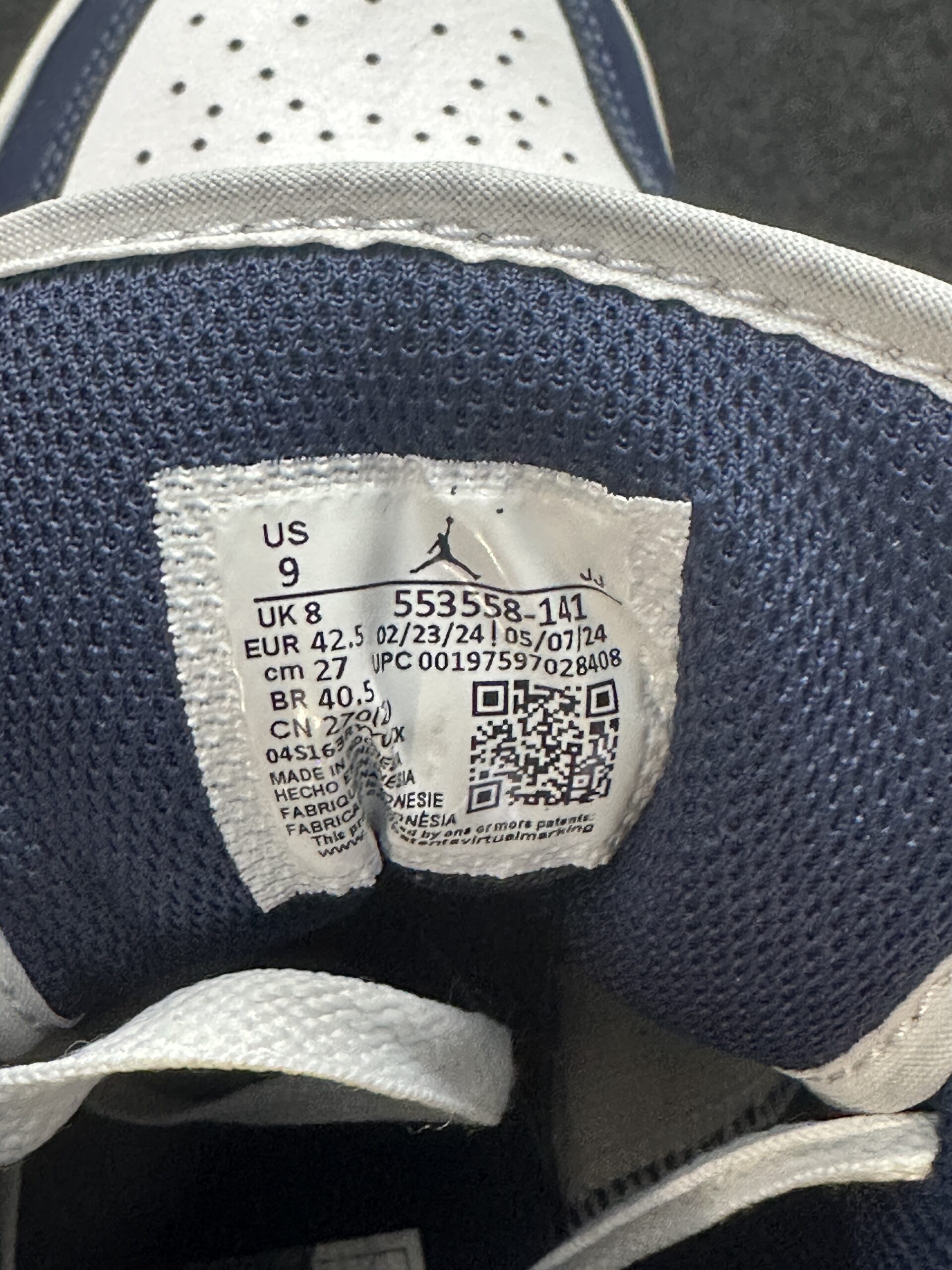 Air Jordan 1 Low Midnight Navy 553558-141 taglia EU 42.5 vista label