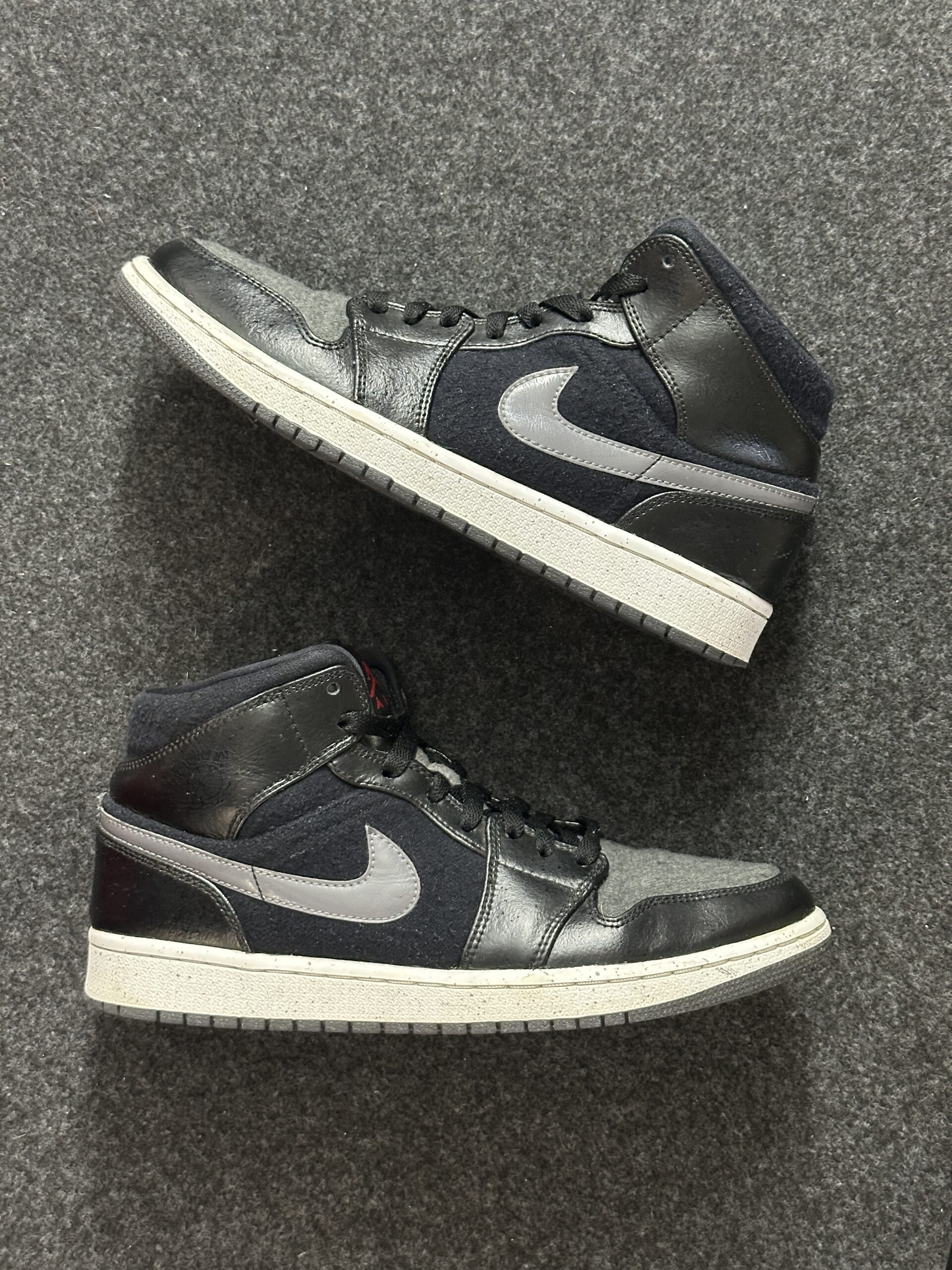Air Jordan 1 Retro Mid SE Winterized 852542-001 taglia EU 42.5 vista principale