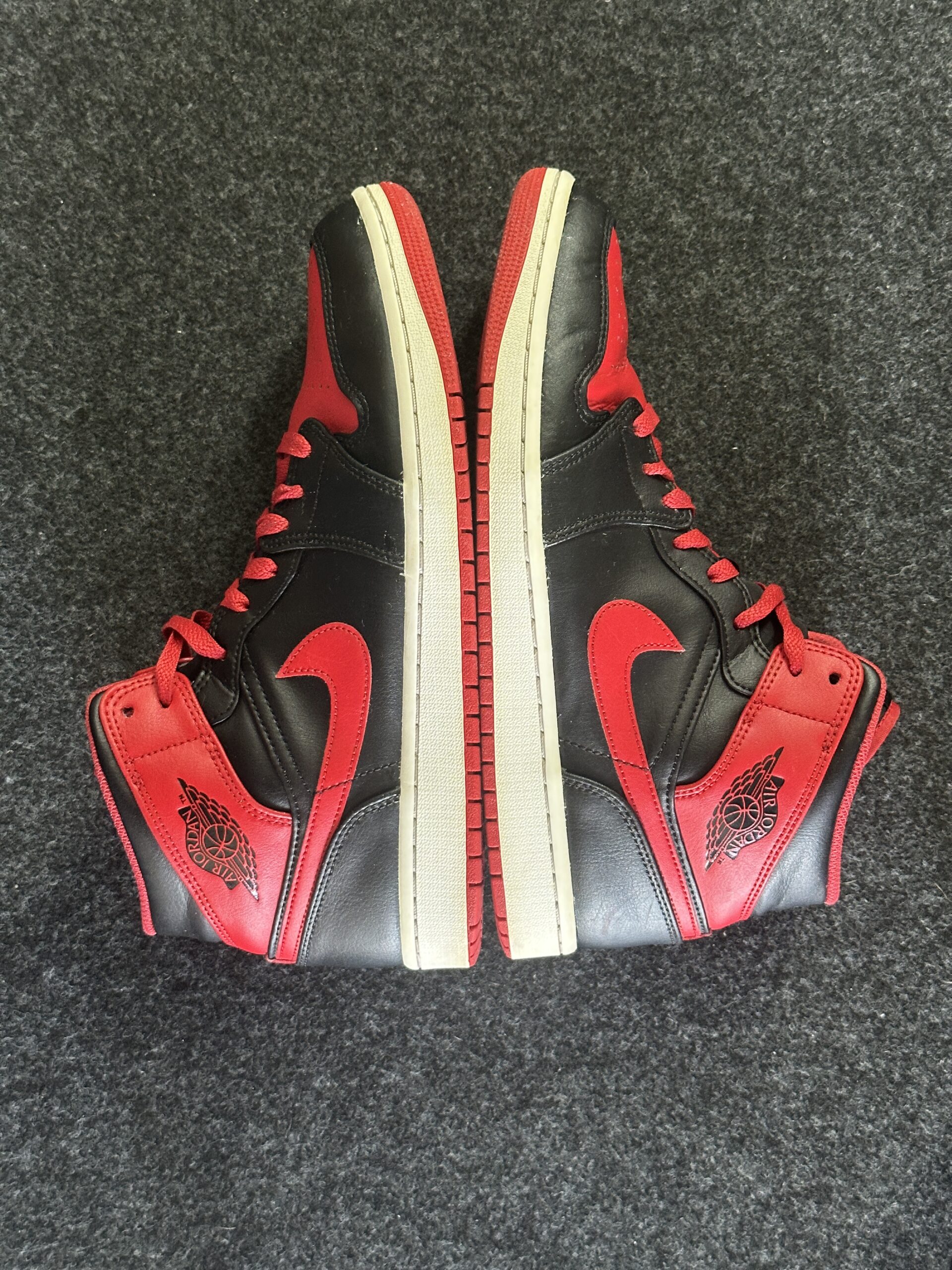 Air Jordan 1 Mid Alternate Bred DQ8426-060 taglia EU 44 vista esterna