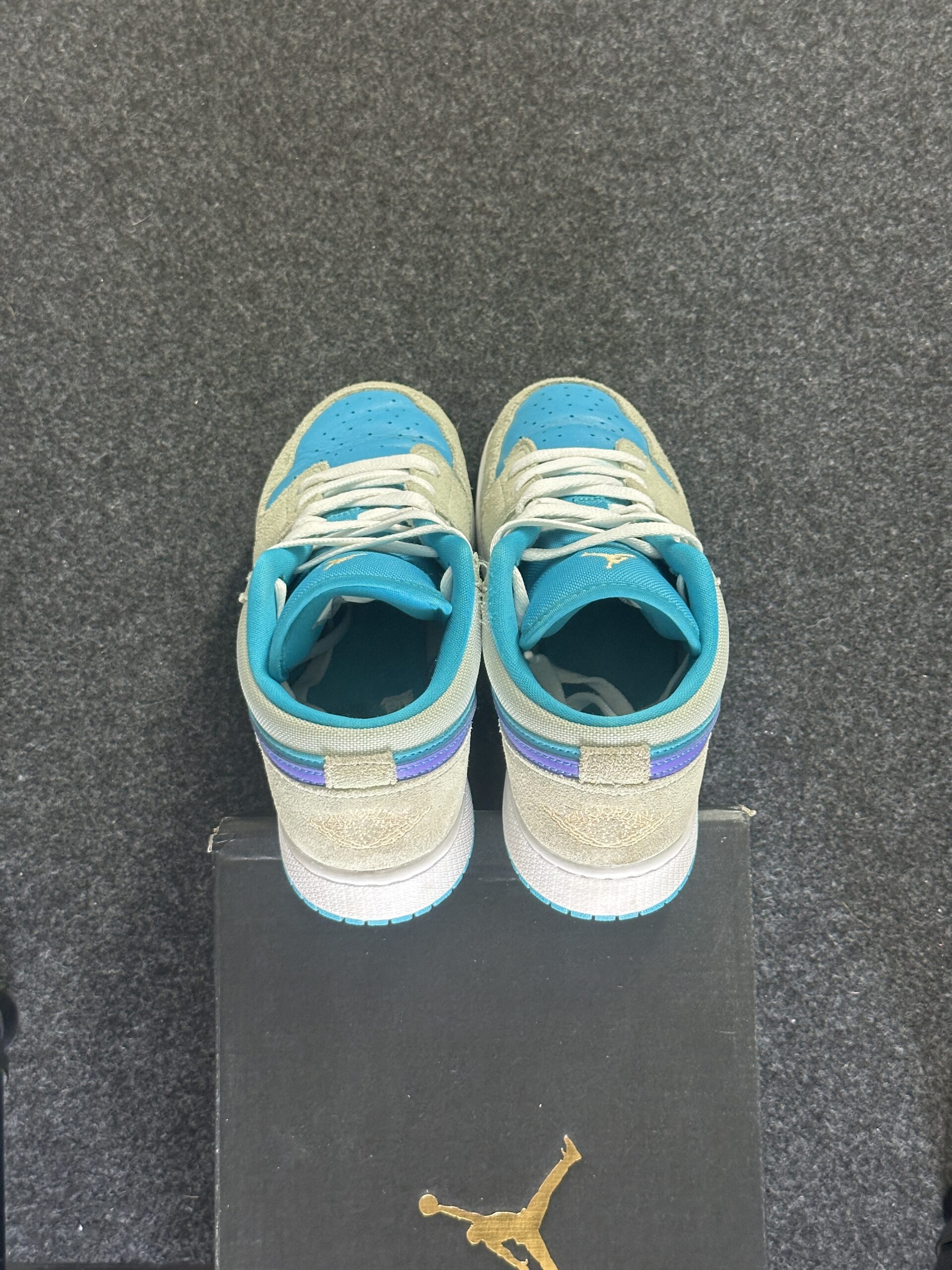 Air Jordan 1 Low SE Pistachio Aquatone DX4374-300 taglia EU 40 vista tallone