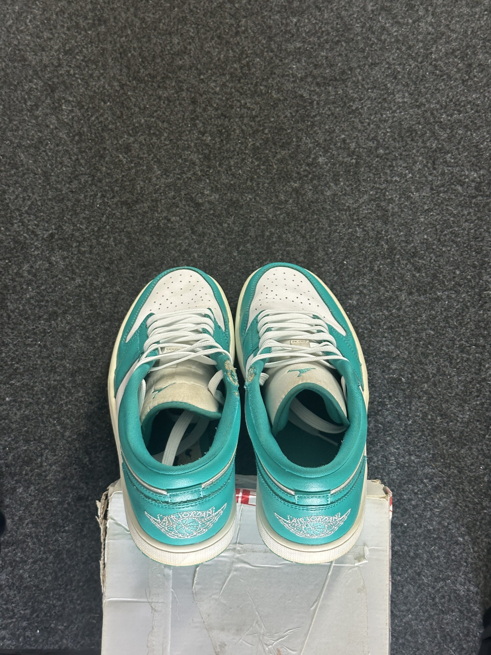 Air Jordan 1 Low New Emerald DC0774-132 taglia EU 41 vista tallone