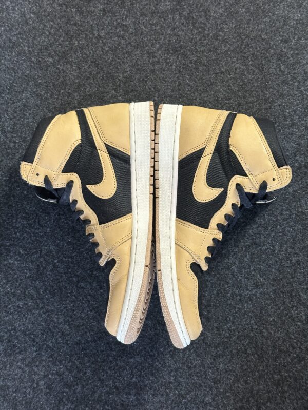 Air Jordan 1 Retro High OG Heirloom 555088-202 taglia EU 43 vista interna