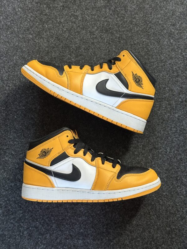Air Jordan 1 Mid Taxi 554725-701 taglia EU 40 vista principale
