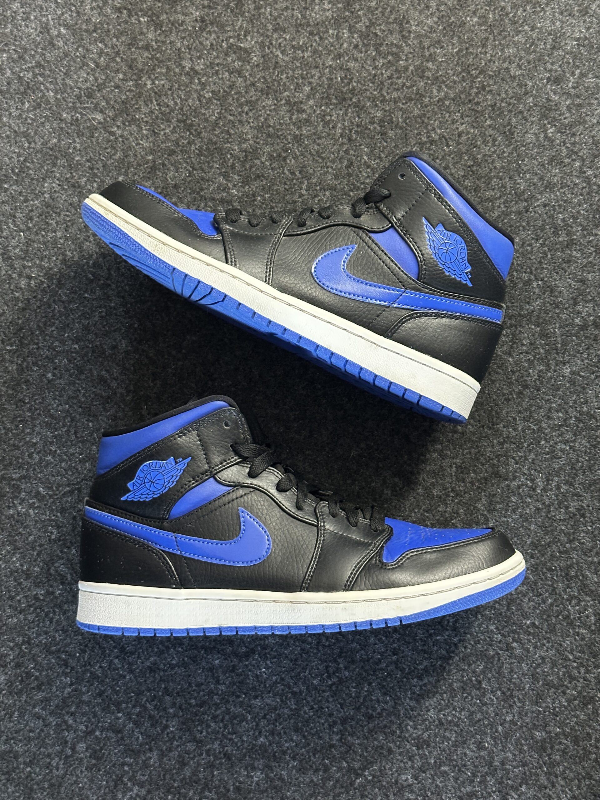 Air Jordan 1 Mid Royal 554724-068 taglia EU 40.5 vista principale