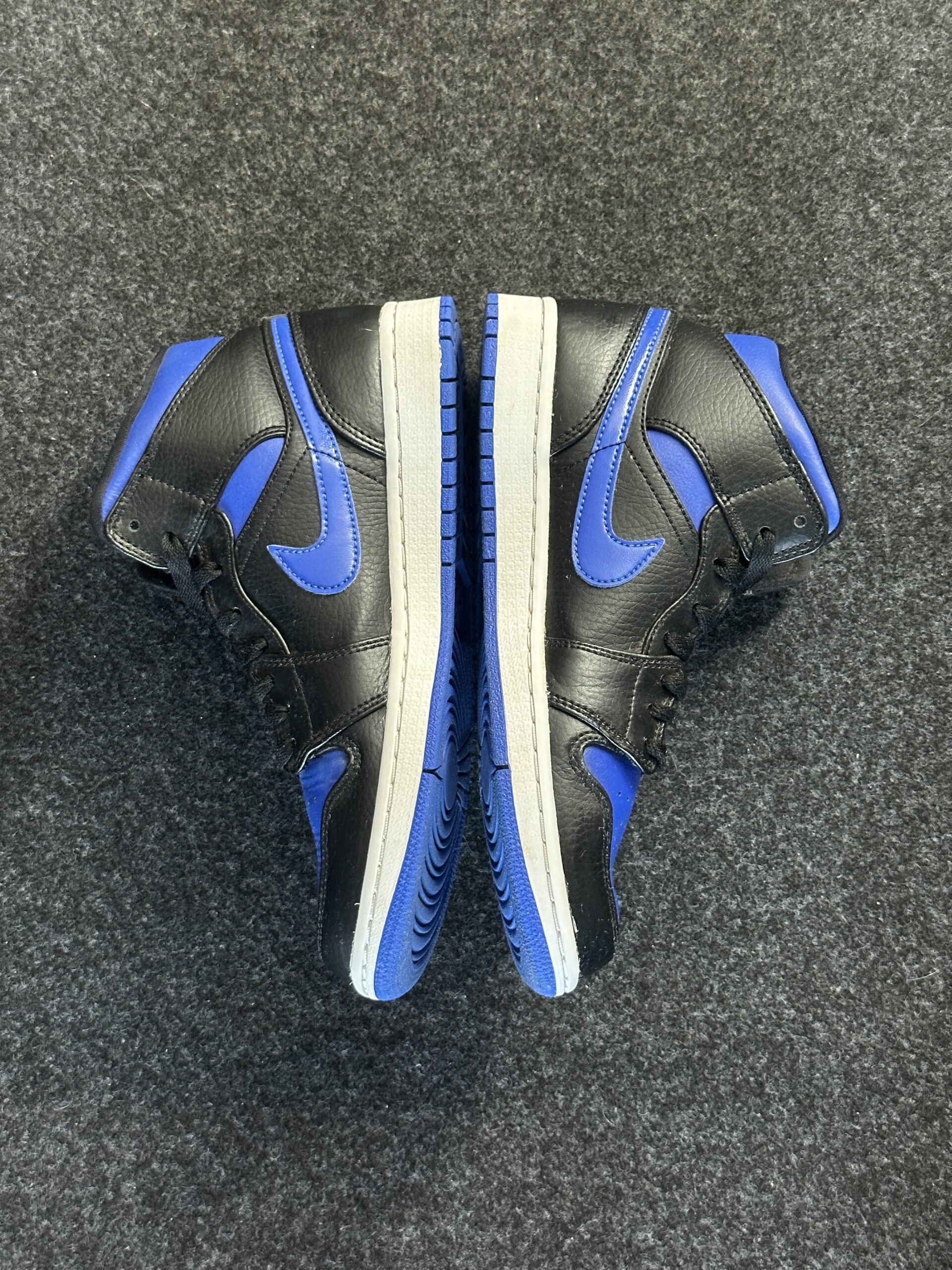Air Jordan 1 Mid Royal 554724-068 taglia EU 40.5 vista interna