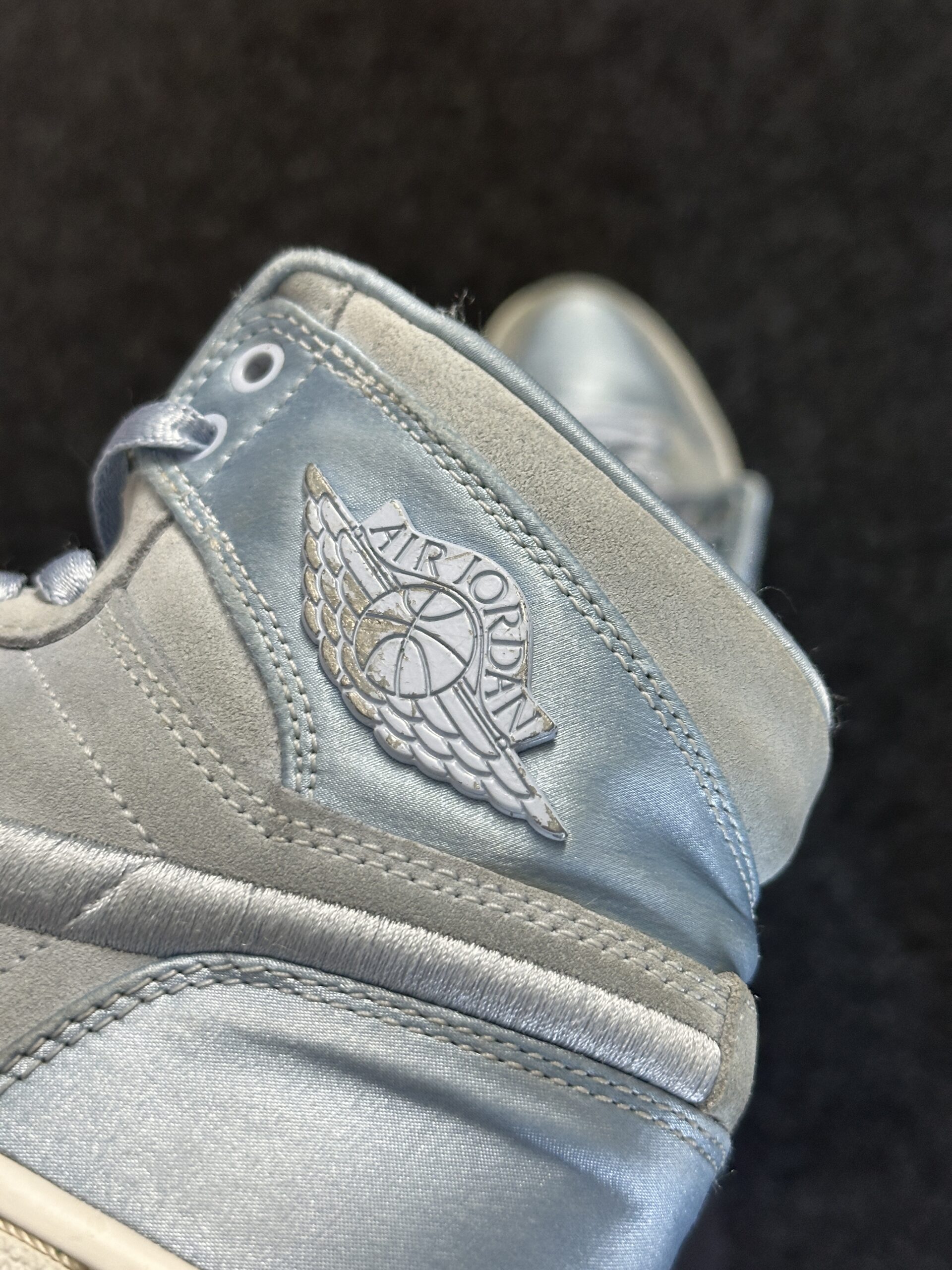 Air Jordan 1 Retro High Season of Her Hydrogen Blue AO1847-445 taglia EU 40 vista logo