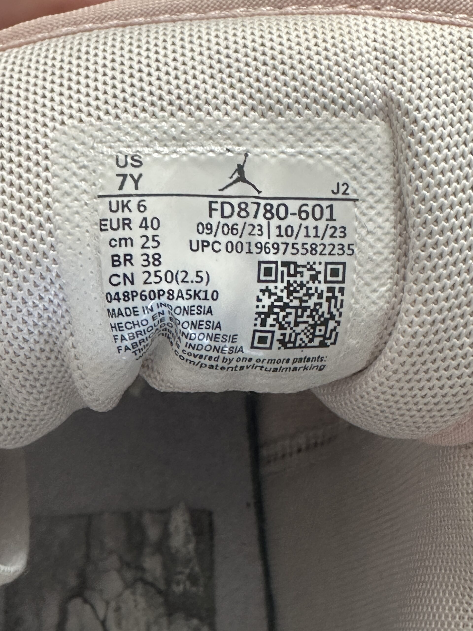 Air Jordan 1 Mid Pink Wash FD8780-601 taglia EU 40 vista label