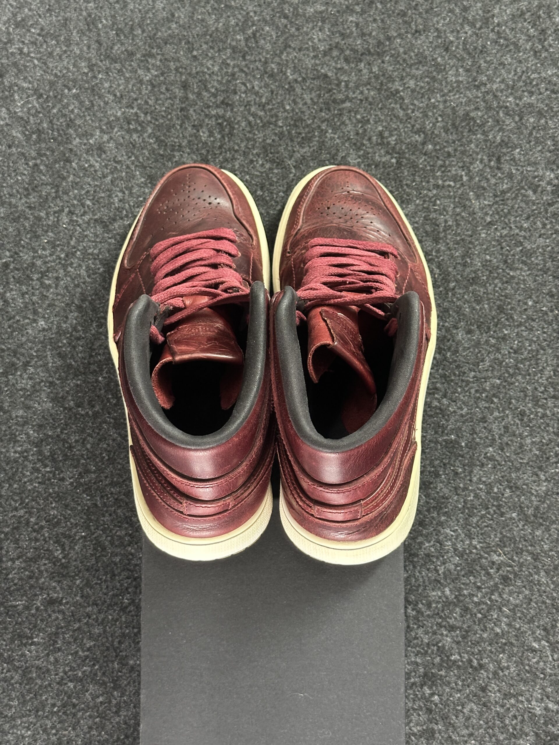 Air Jordan 1 Mid Nouveau Team Red 629151-601 taglia EU 41 vista tallone