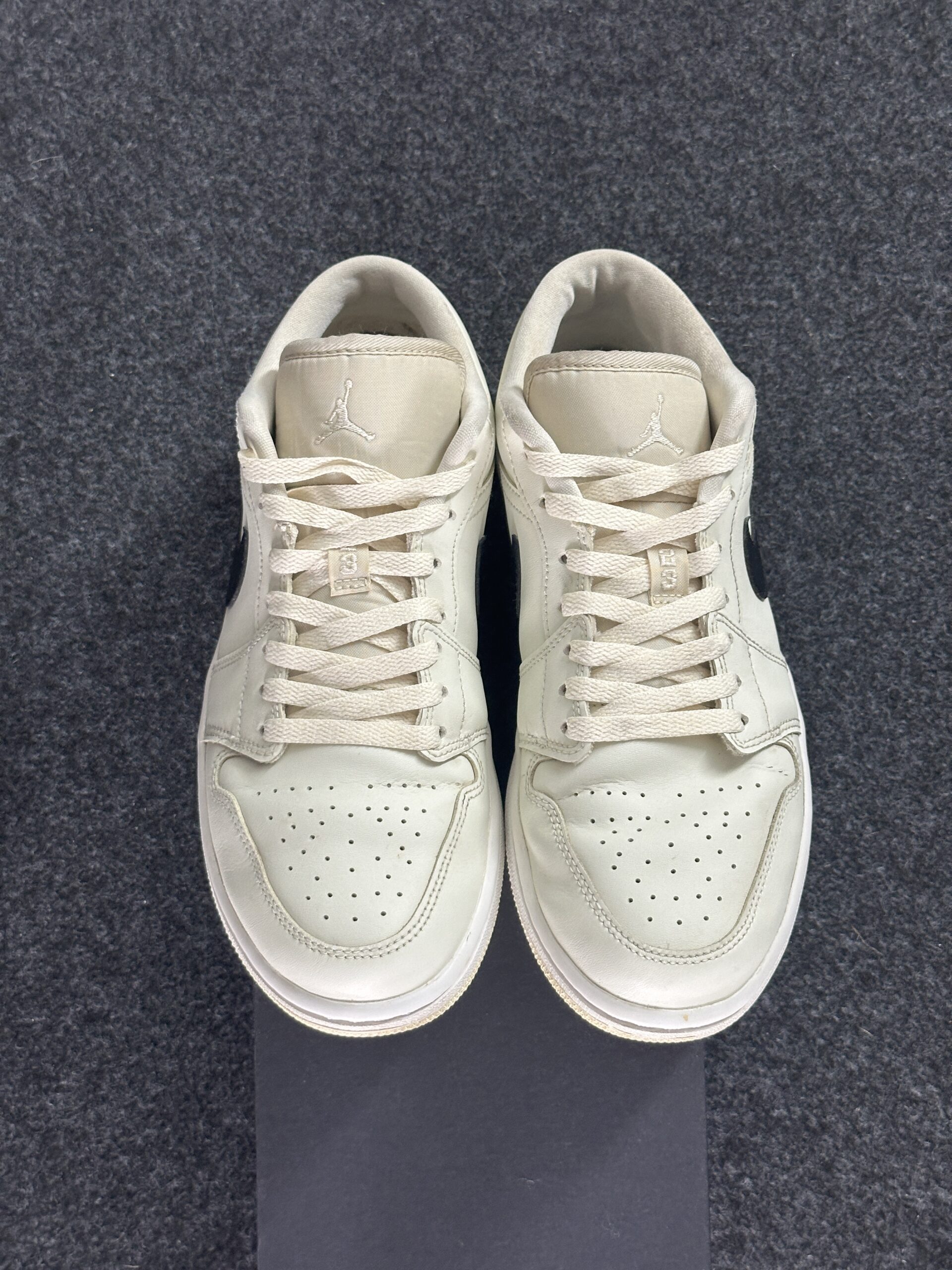 Air Jordan 1 Low Coconut Milk DC0774-121 taglia EU 42.5 vista punta