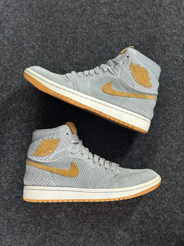 Air Jordan 1 Retro High OG Flyknit Wolf Grey 919704-025 taglia EU 40 vista principale