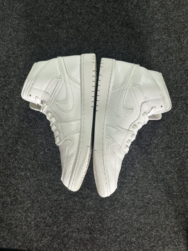 Air Jordan 1 Mid White Snakeskin BQ6472-110 taglia EU 40 vista interna