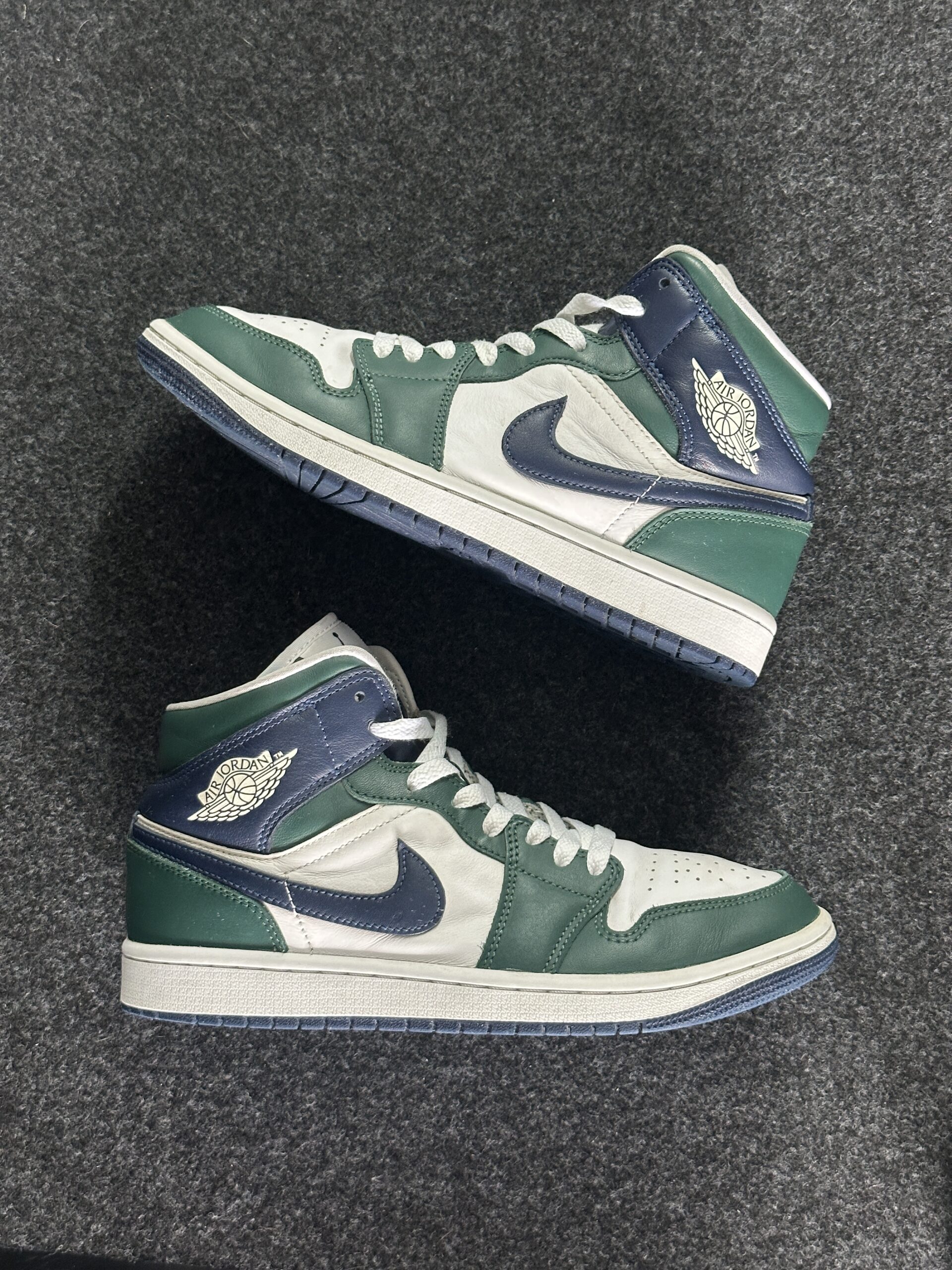 Air Jordan 1 Mid SE Noble Green DZ5326-300 taglia EU 40.5 vista principale