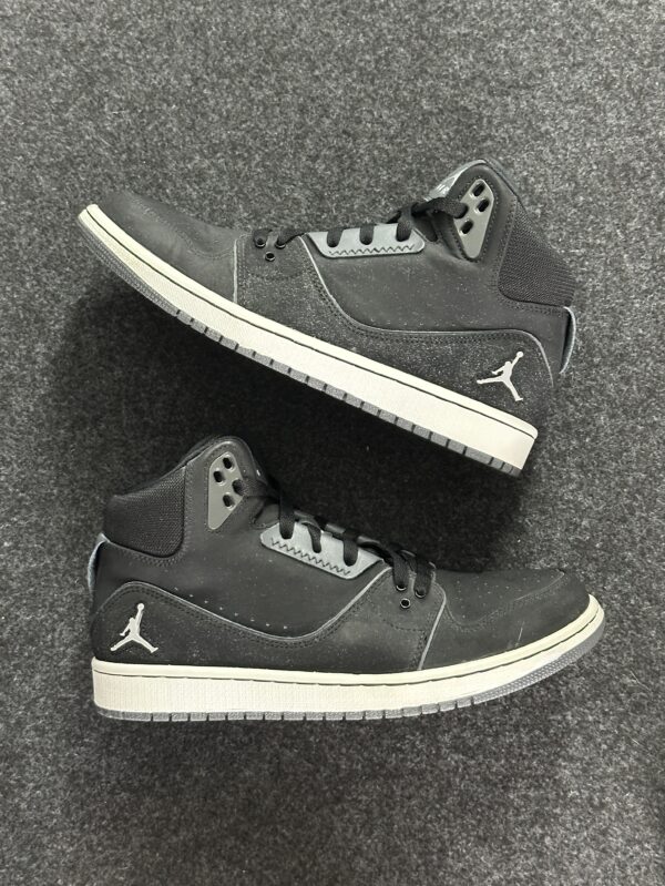 Jordan 1 Flight 2 Black Wolf Grey 555798-003 taglia EU 42.5 vista principale