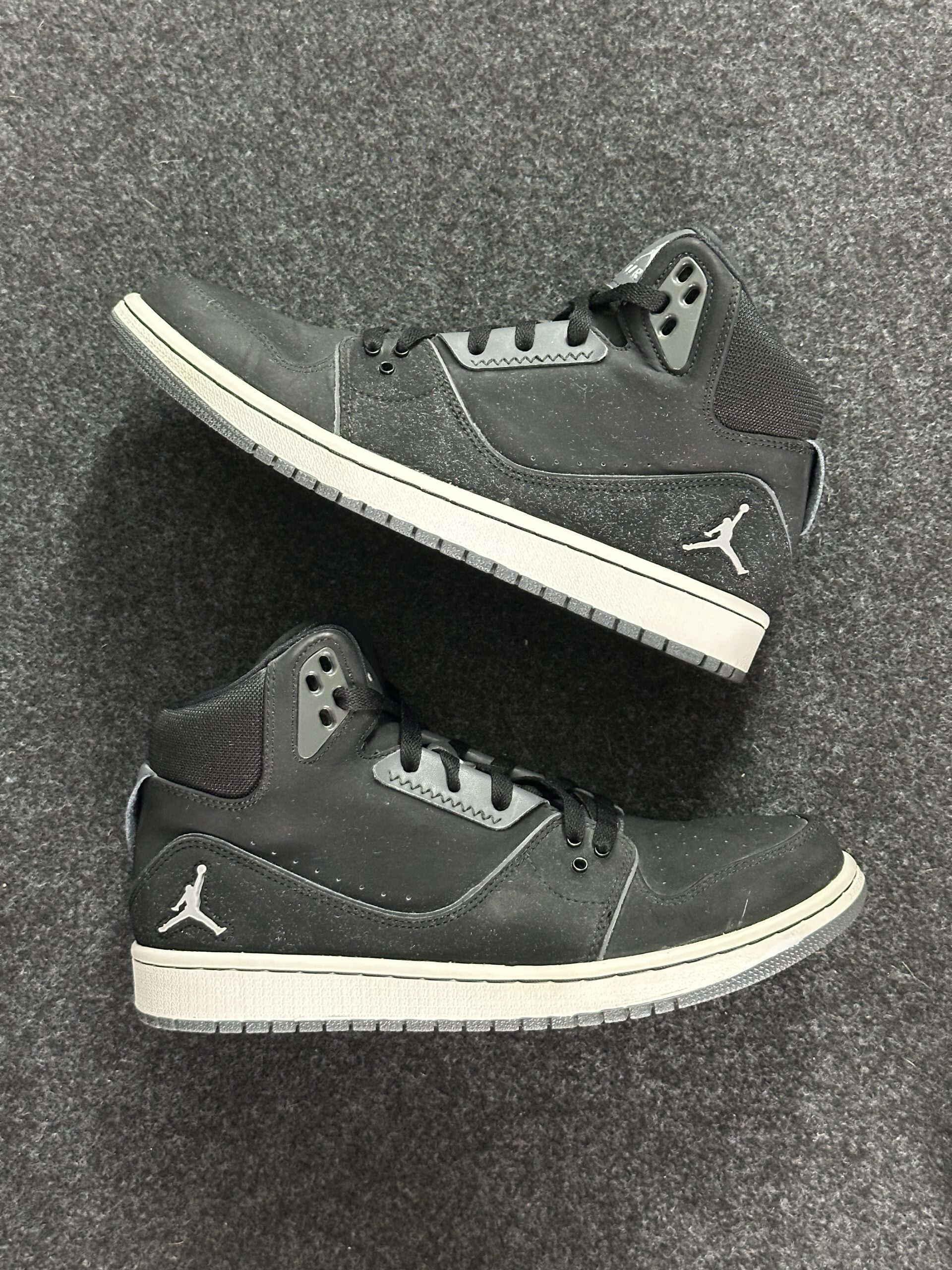 Jordan 1 Flight 2 Black Wolf Grey 555798-003 taglia EU 42.5 vista principale