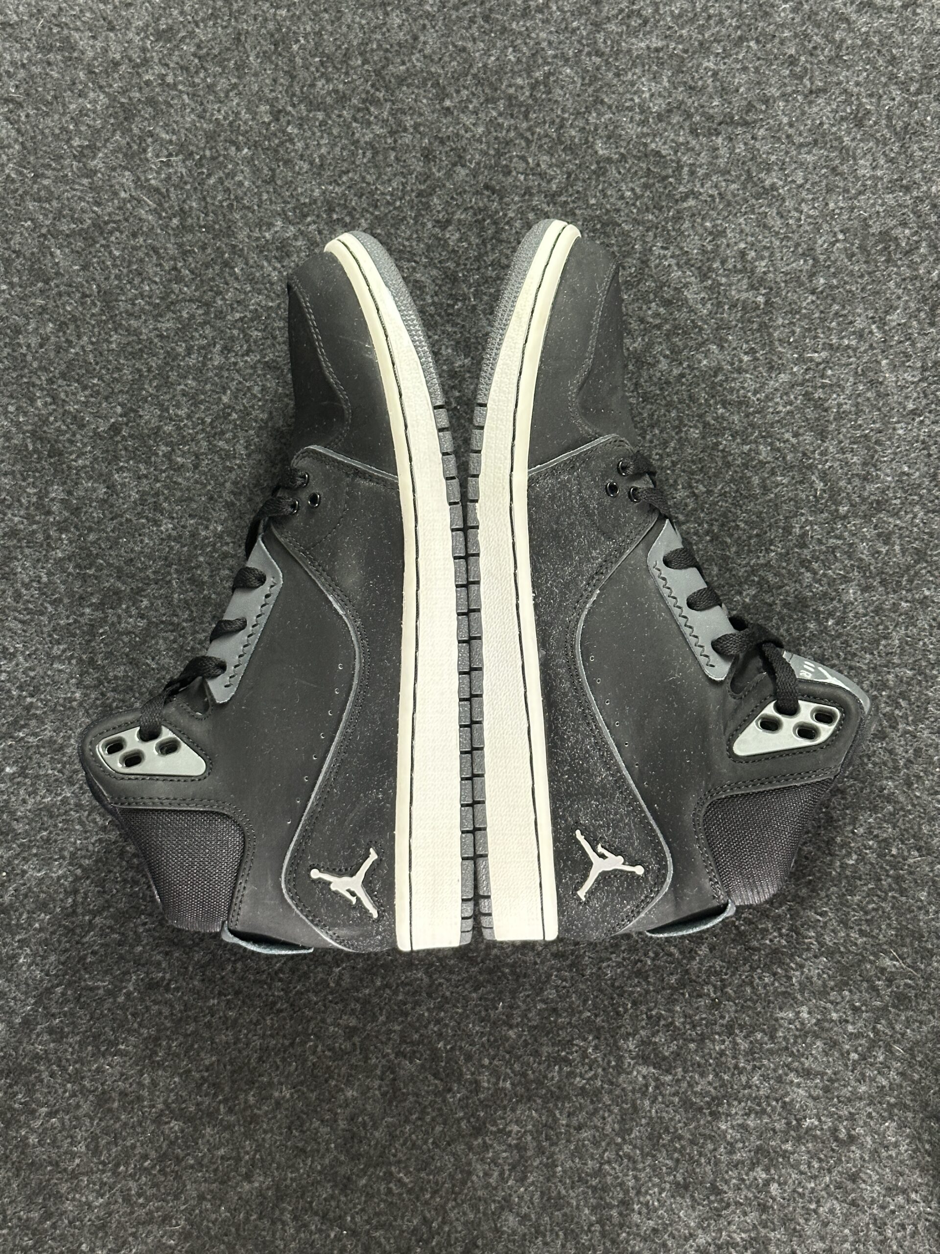 Jordan 1 Flight 2 Black Wolf Grey 555798-003 taglia EU 42.5 vista esterna