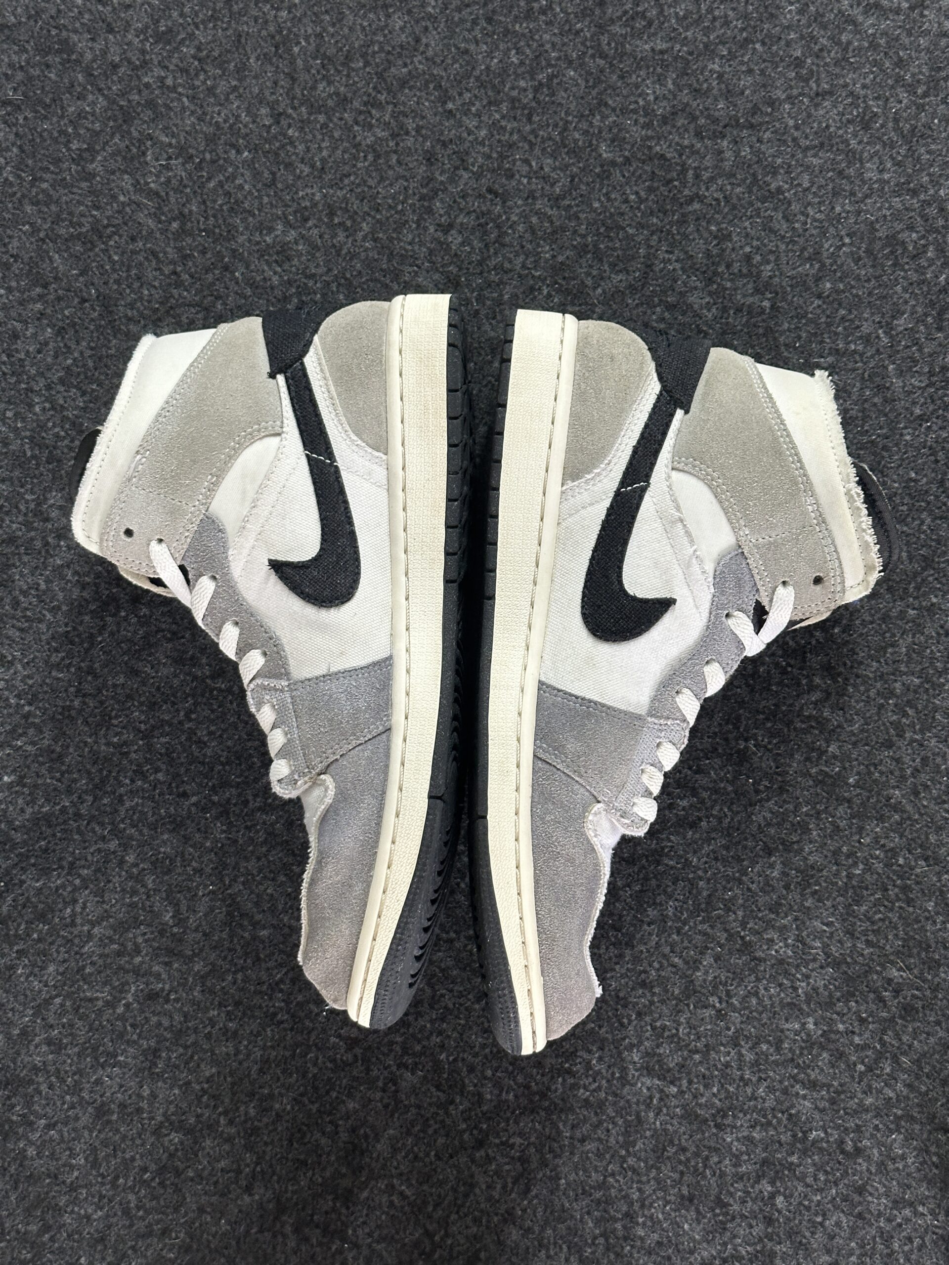 Air Jordan 1 Mid SE Craft Cement Grey DZ4136-002 taglia EU 42.5 vista interna