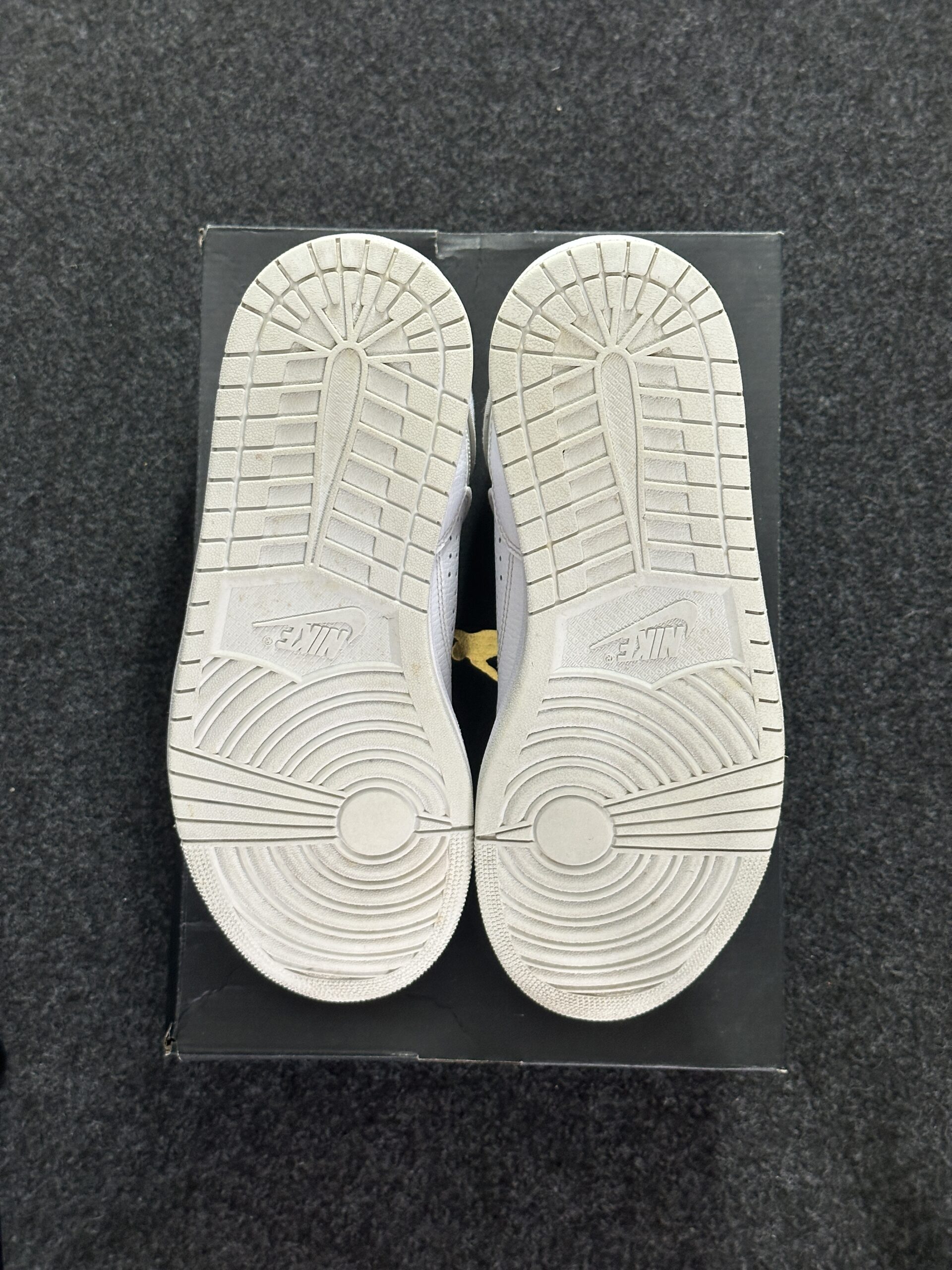 Air Jordan Access White AR3762-100 taglia EU 44 vista suole