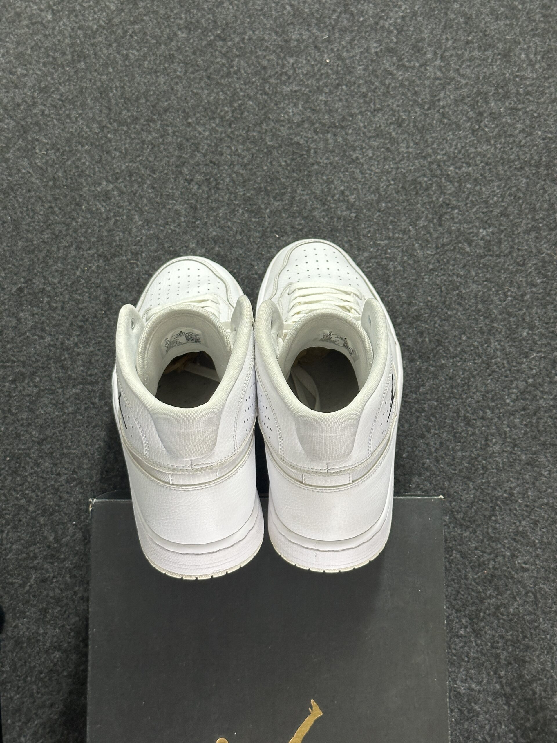 Air Jordan Access White AR3762-100 taglia EU 44 vista tallone
