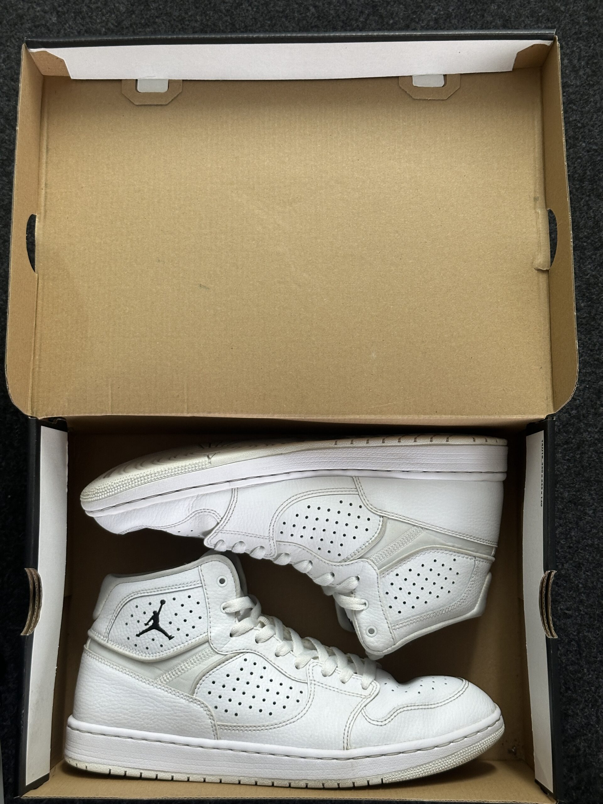 Air Jordan Access White AR3762-100 taglia EU 44 vista intbox
