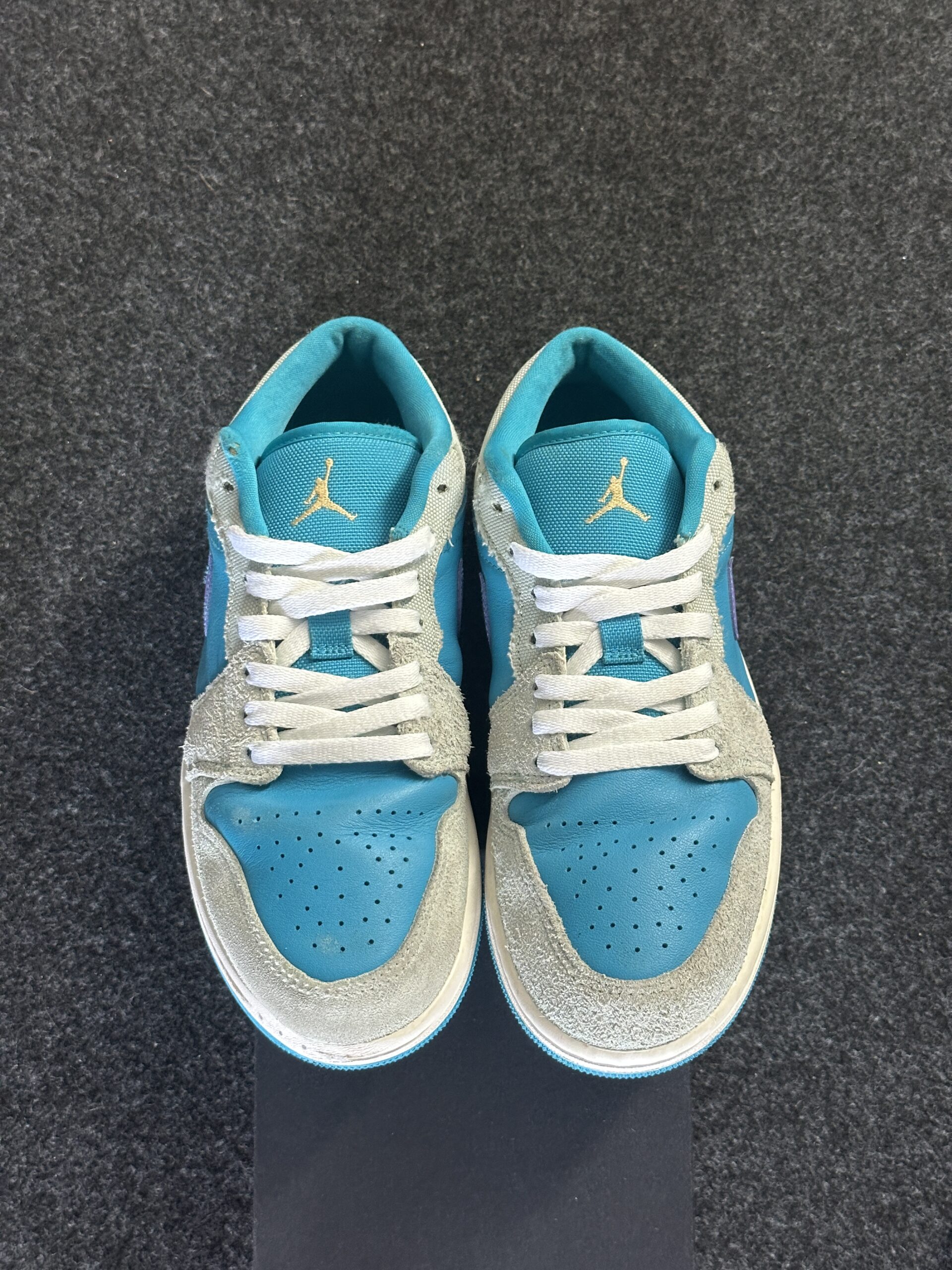 Air Jordan 1 Low SE Pistachio Aquatone DX4334-300 taglia EU 40.5 vista punta