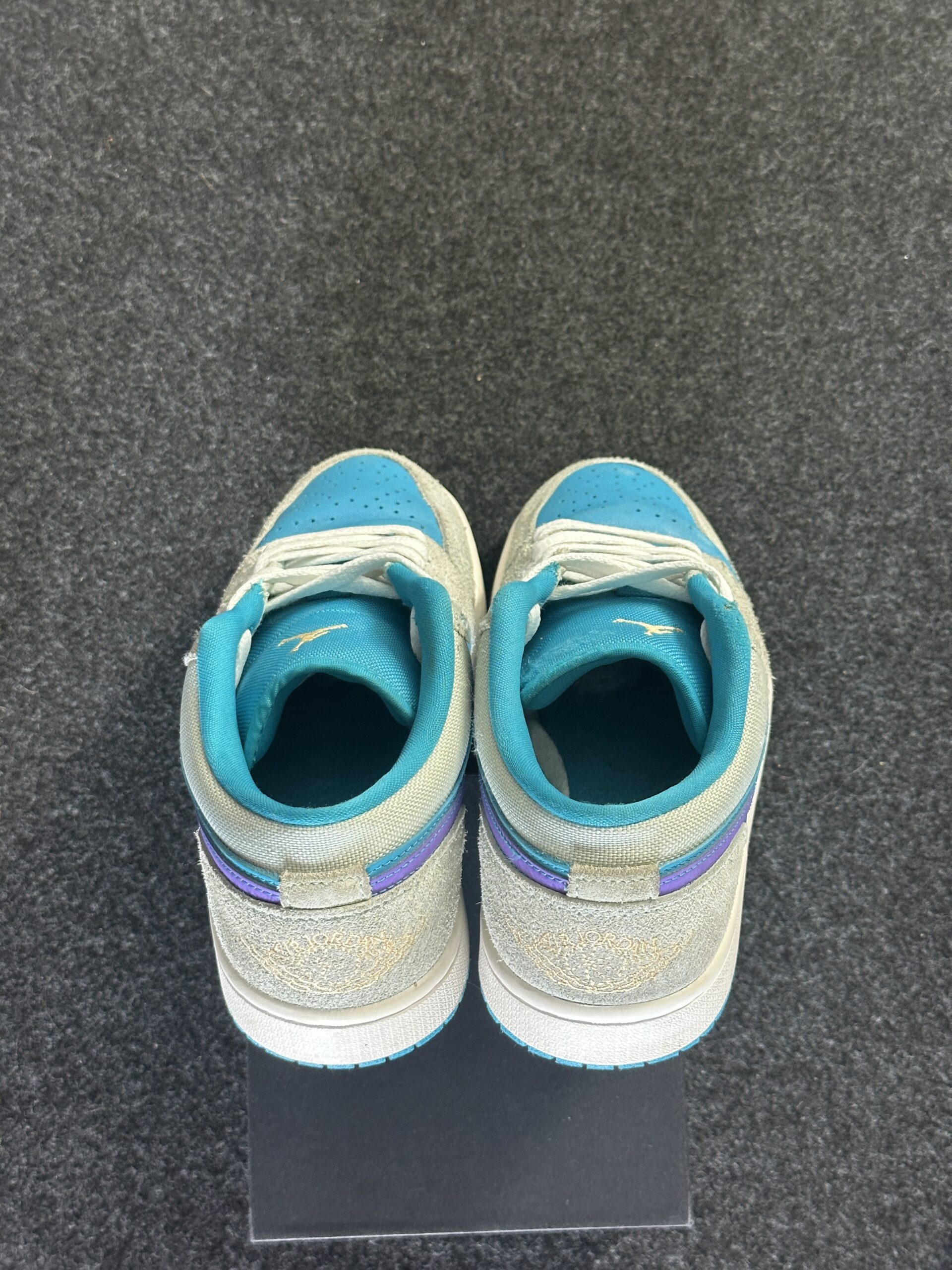 Air Jordan 1 Low SE Pistachio Aquatone DX4334-300 taglia EU 40.5 vista tallone