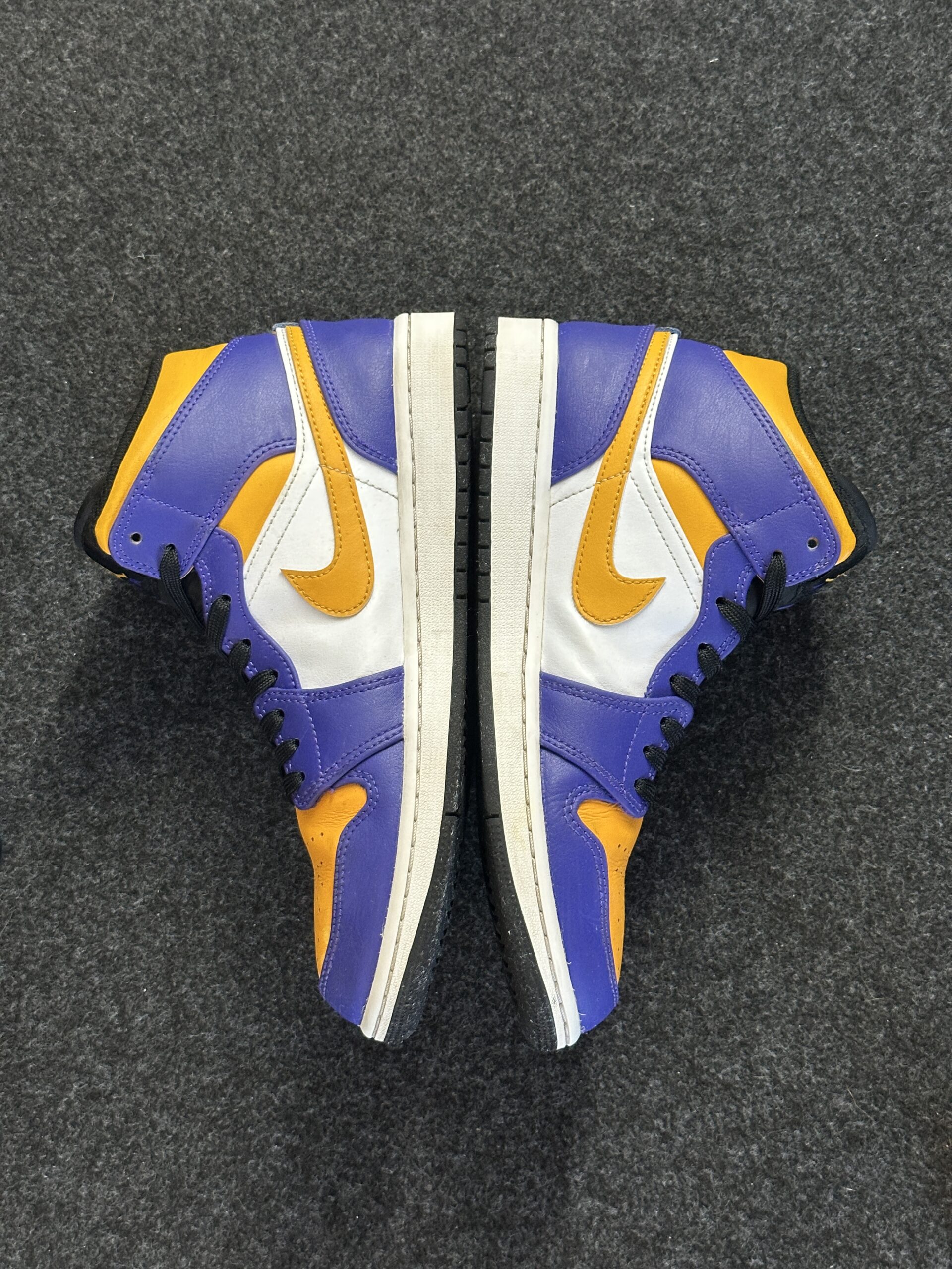 Air Jordan 1 Mid Lakers DQ8426-517 taglia EU 42 vista interna