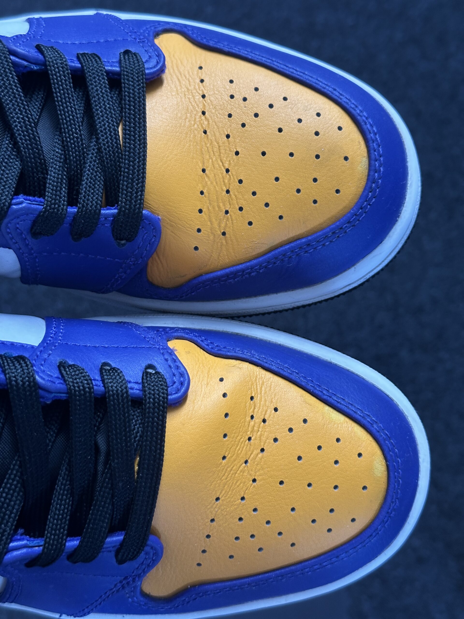 Air Jordan 1 Mid Lakers DQ8426-517 taglia EU 42 vista dif