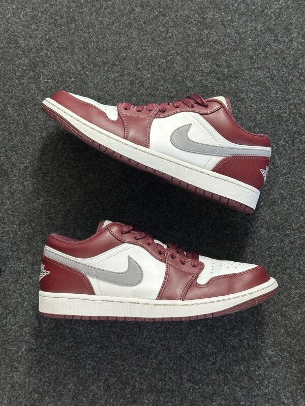 Air Jordan 1 Low Bordeaux 553558-615 taglia EU 43 vista principale