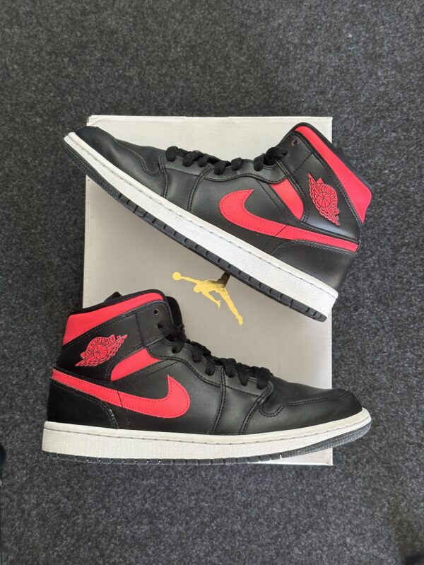 Air Jordan 1 Mid Siren Red BQ6472-004 taglia EU 40.5 vista principale