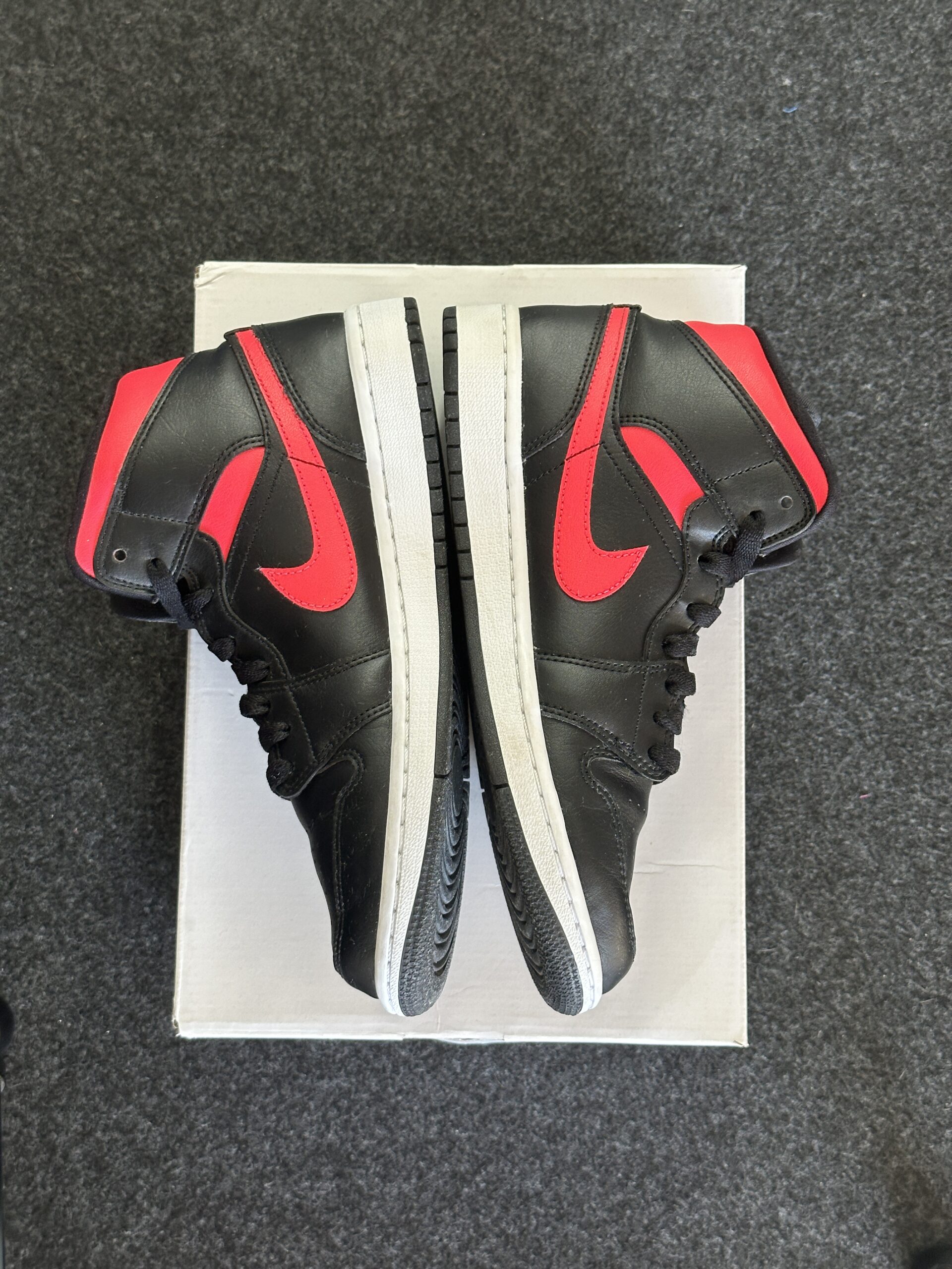 Air Jordan 1 Mid Siren Red BQ6472-004 taglia EU 40.5 vista interna