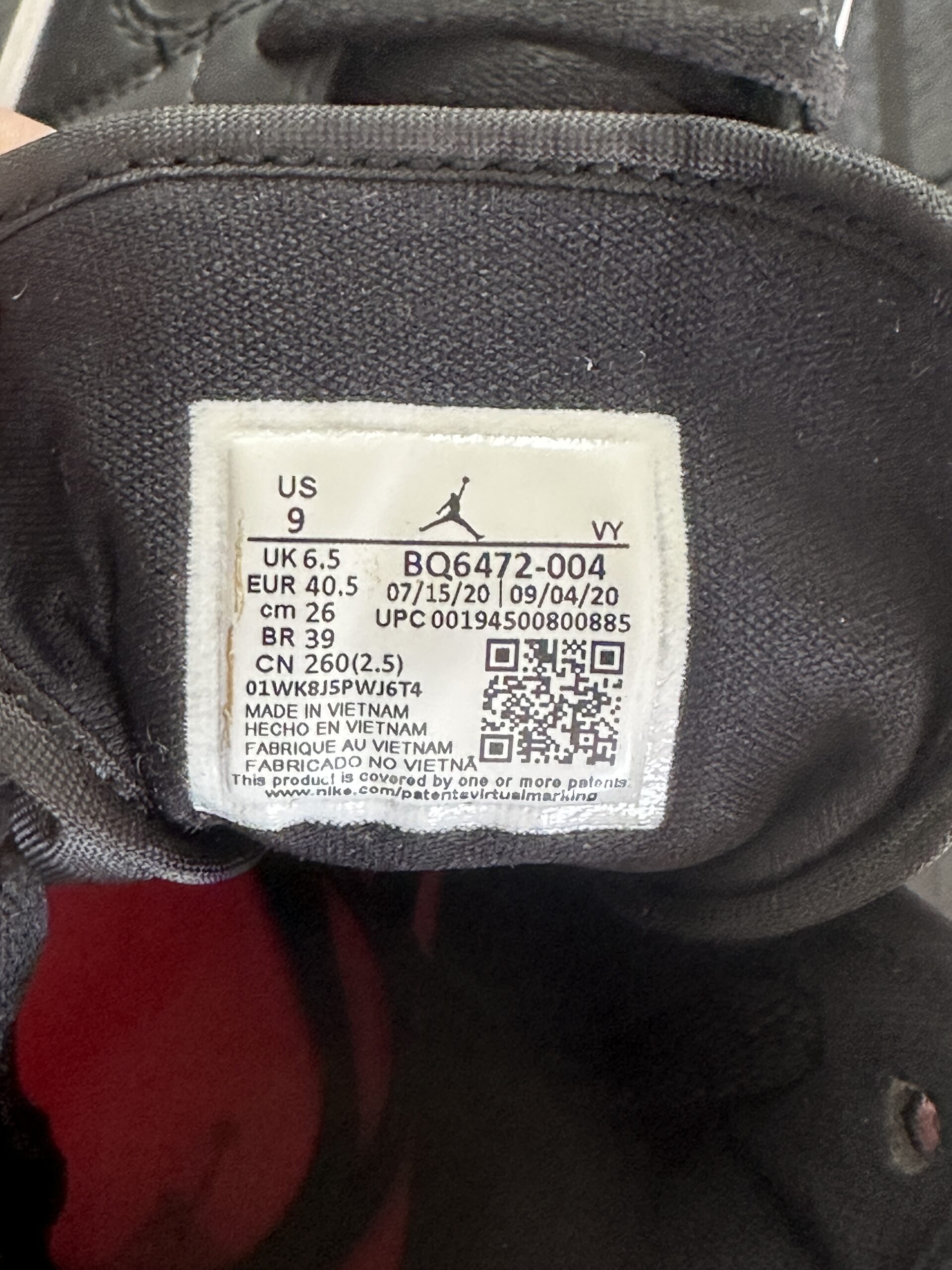 Air Jordan 1 Mid Siren Red BQ6472-004 taglia EU 40.5 vista label