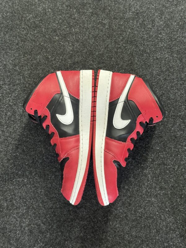 Air Jordan 1 Mid Gym Red Black White DQ8423-061 taglia EU 40 vista interna