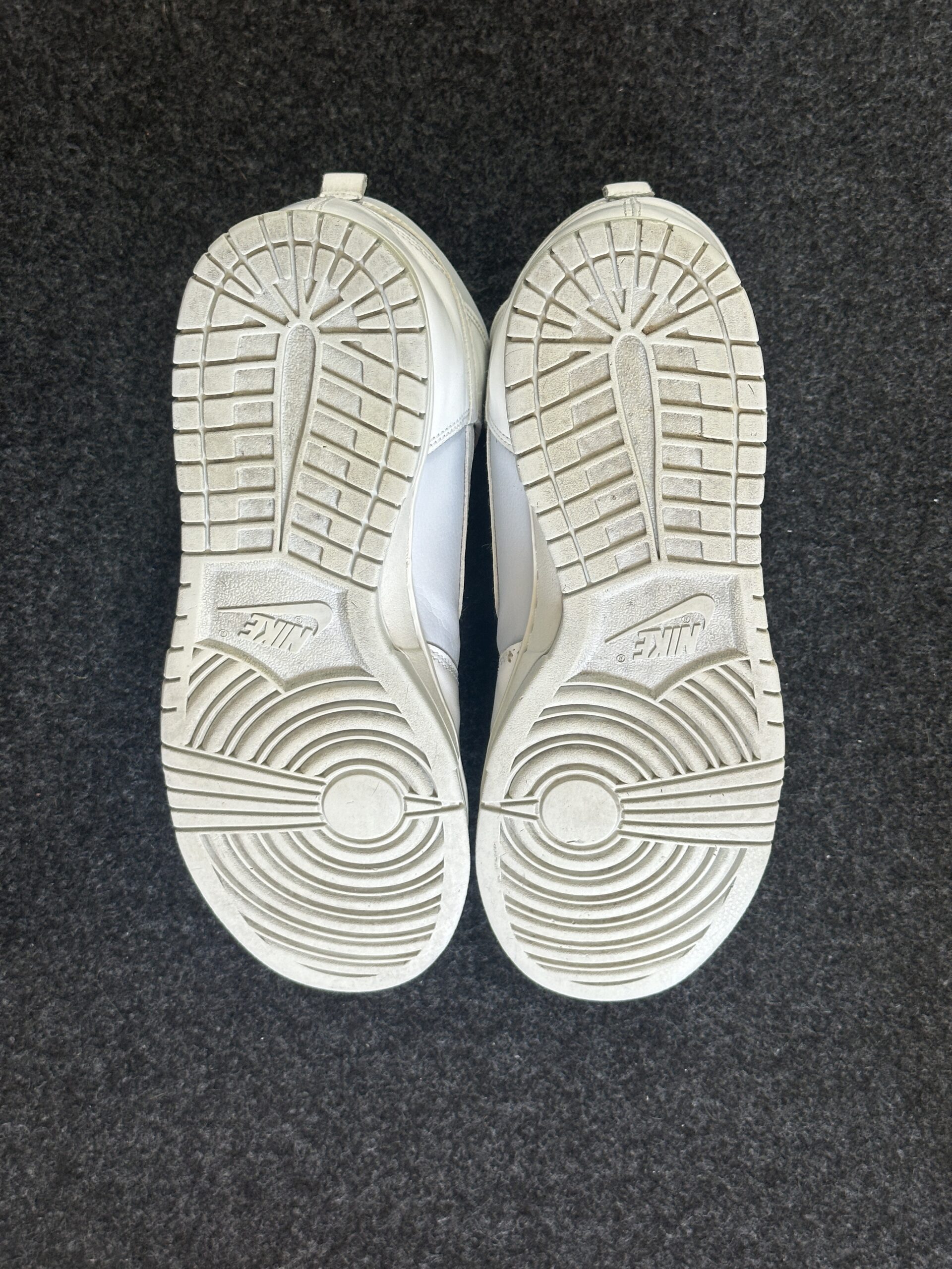 Dunk High Summit White Pure Platinum DJ6189-100 taglia EU 45 vista suole