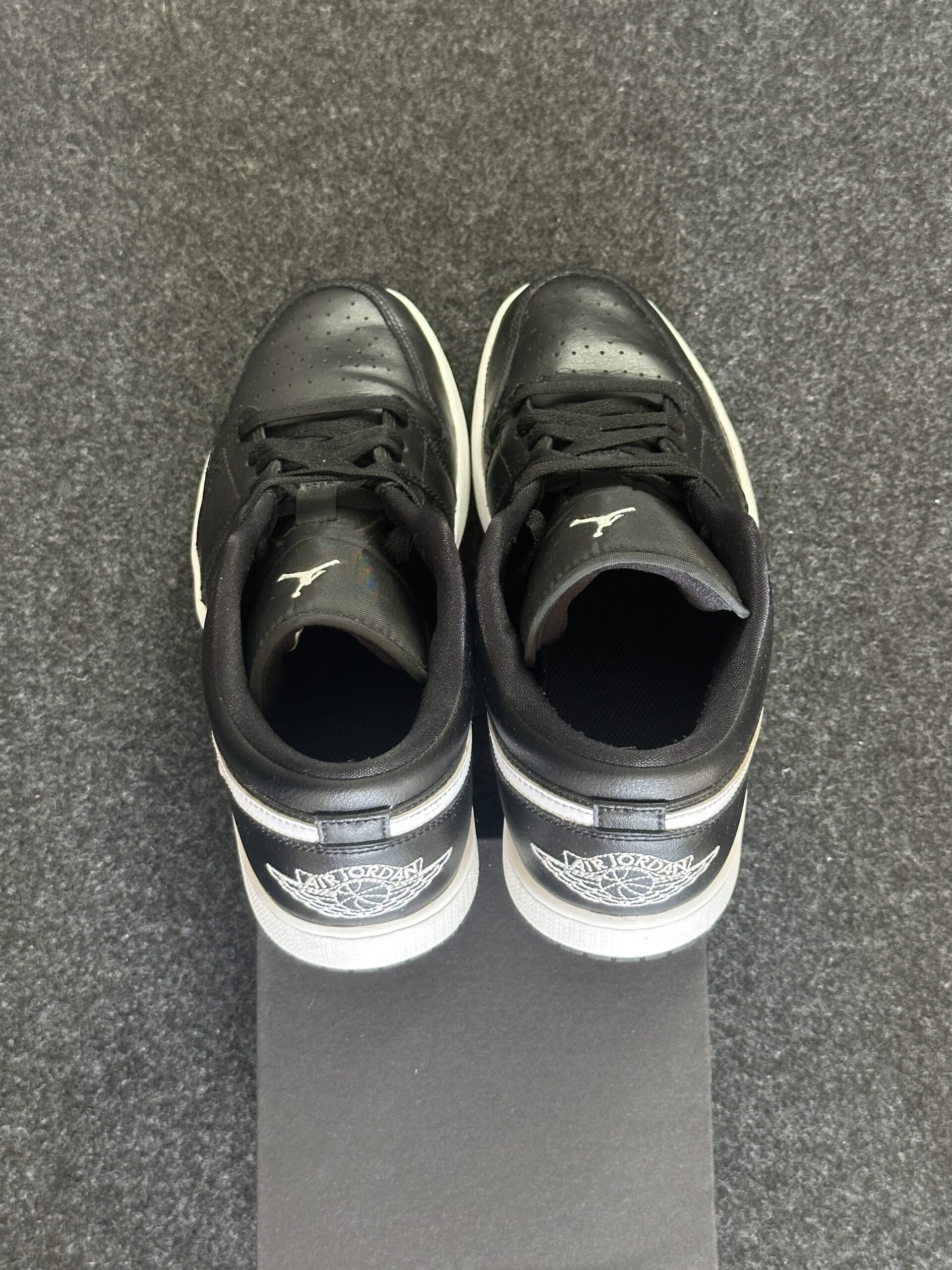 Air Jordan 1 Low Black White DV0990-001 taglia EU 43 vista tallone