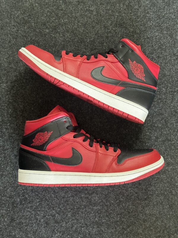 Air Jordan 1 Mid Reverse Bred 554724-660 taglia EU 44 vista principale