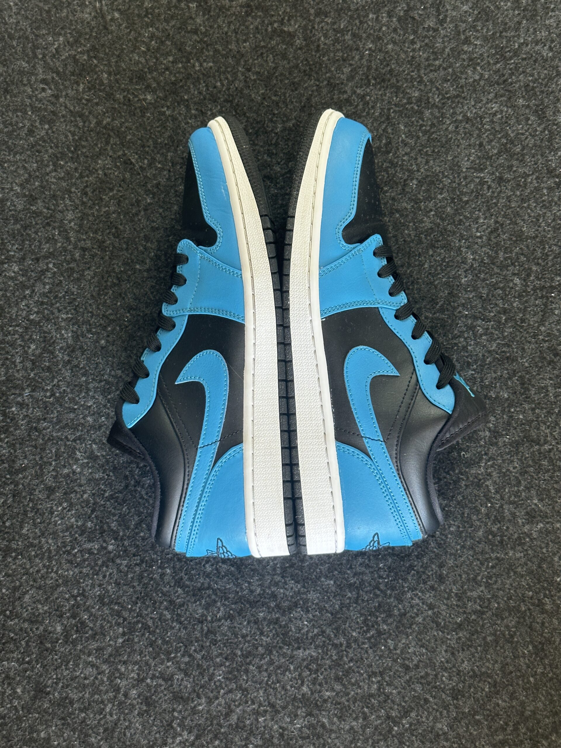Air Jordan 1 Low Laser Blue 553558-410 taglia EU 43 vista esterna