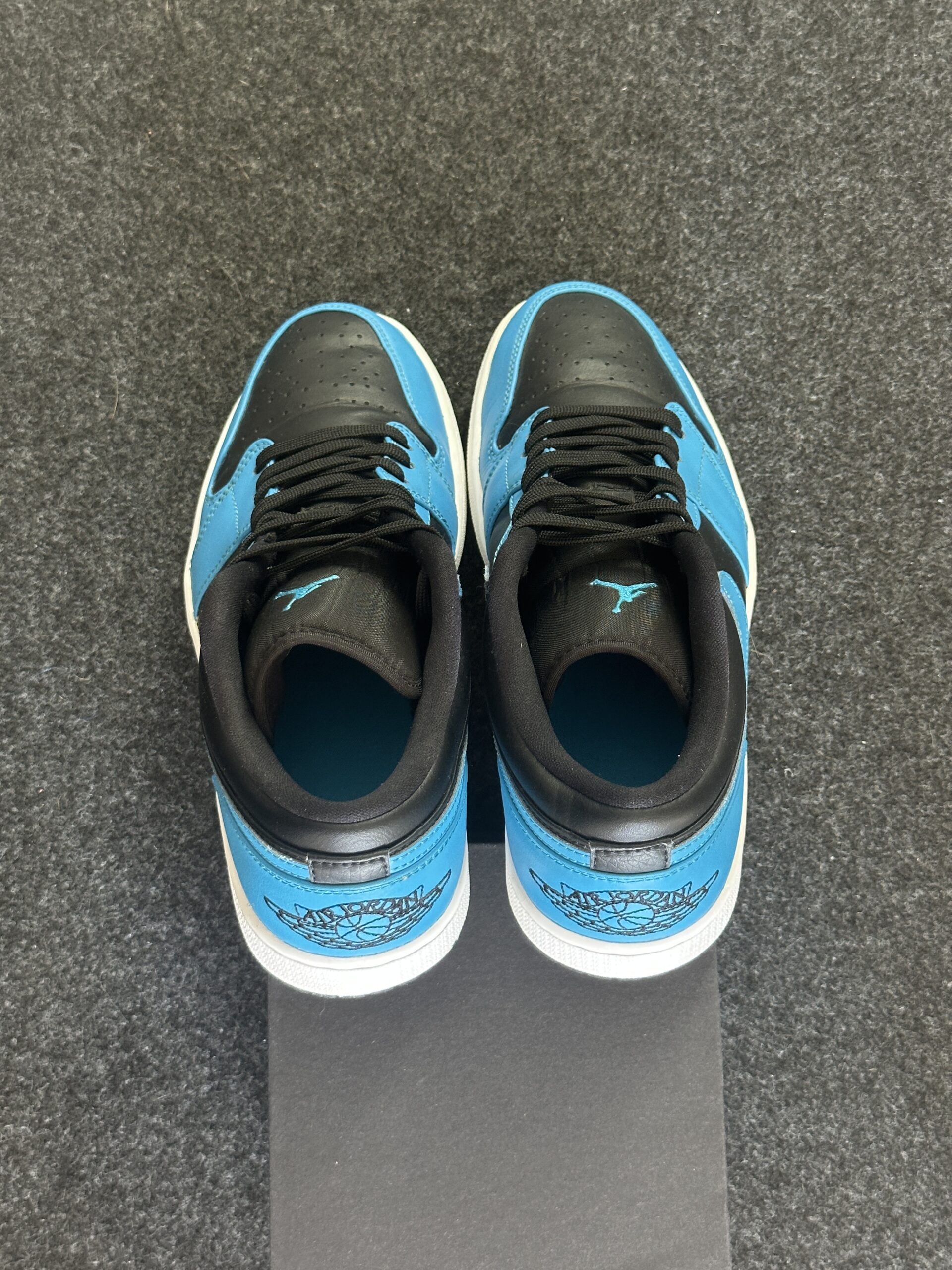 Air Jordan 1 Low Laser Blue 553558-410 taglia EU 43 vista tallone
