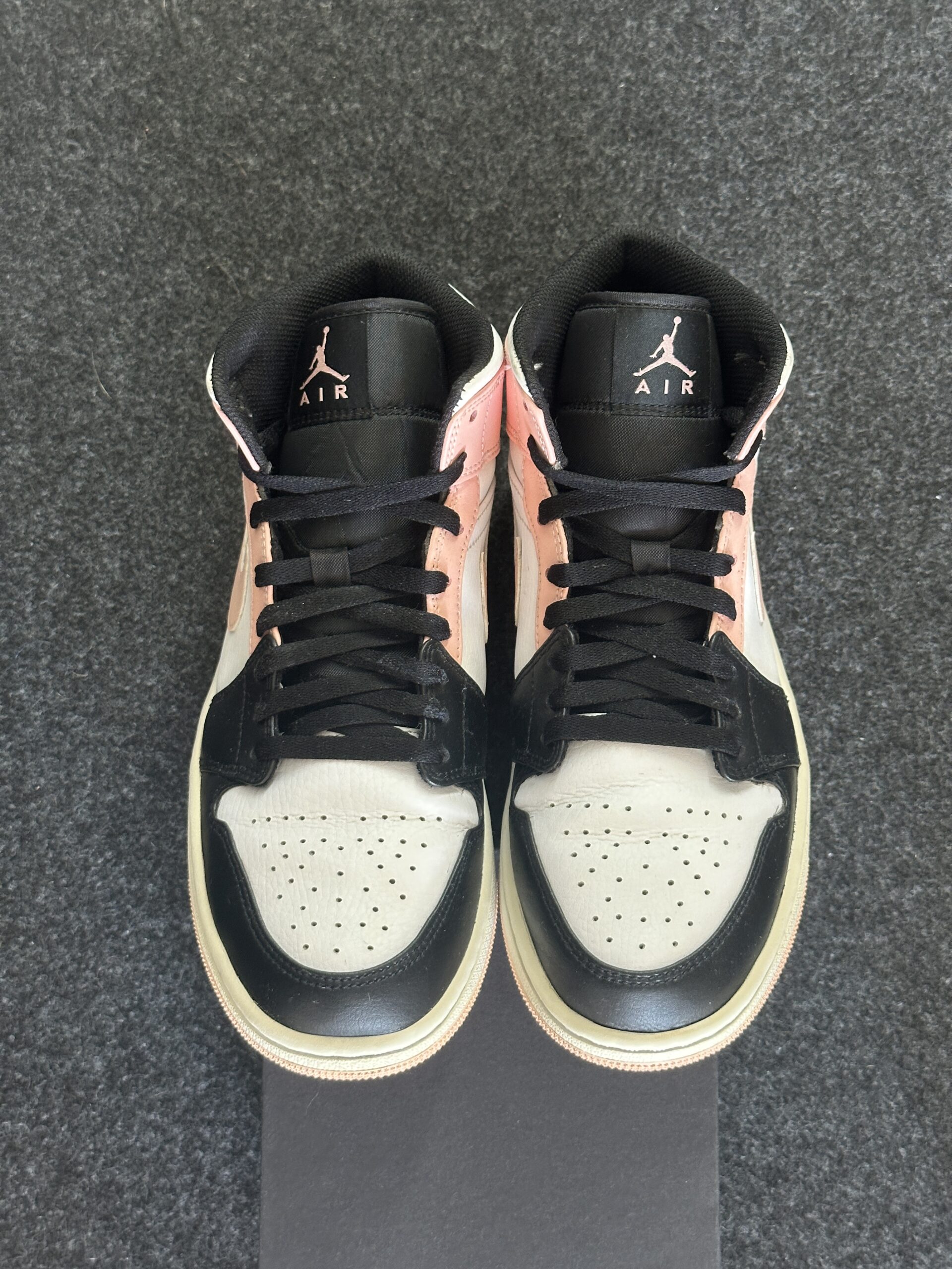Air Jordan 1 Mid Crimson Tint 554724-133 taglia EU 42.5 vista punta