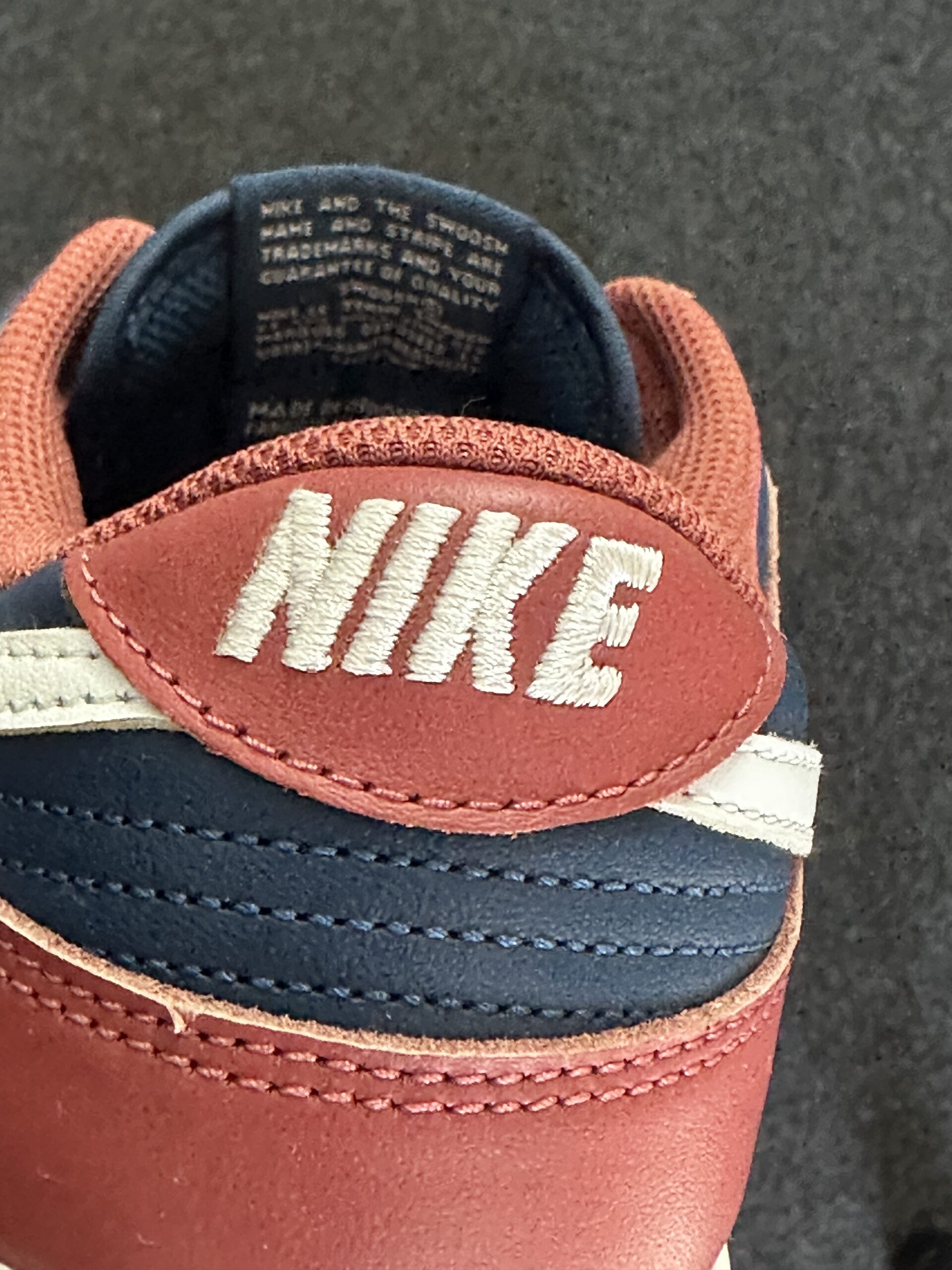 Nike Dunk Low Retro Canyon Rust DD1503-602 taglia EU 41 vista logo1