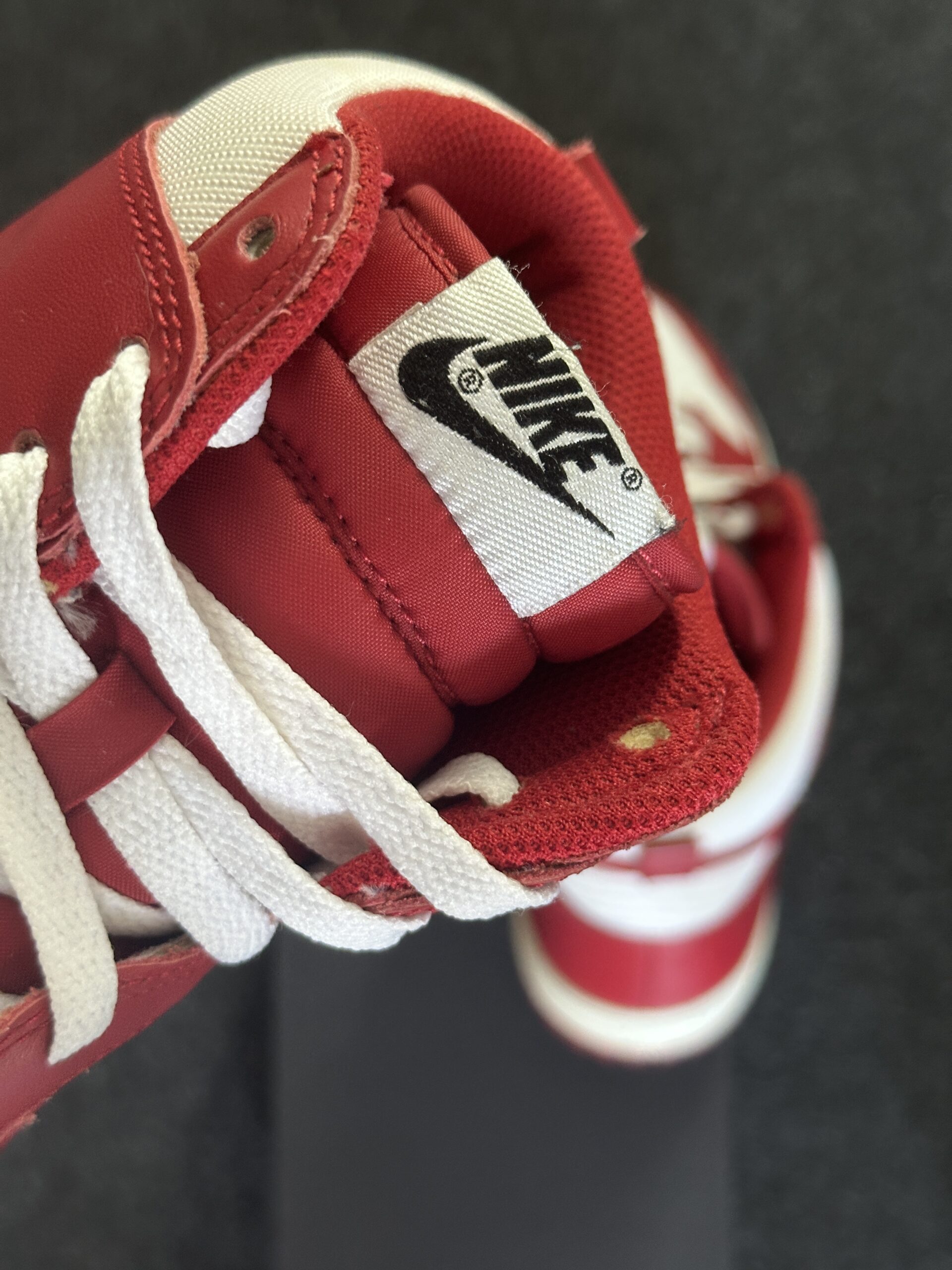 Nike Dunk High White Varsity Red 317982-162 taglia EU 46 vista logo1