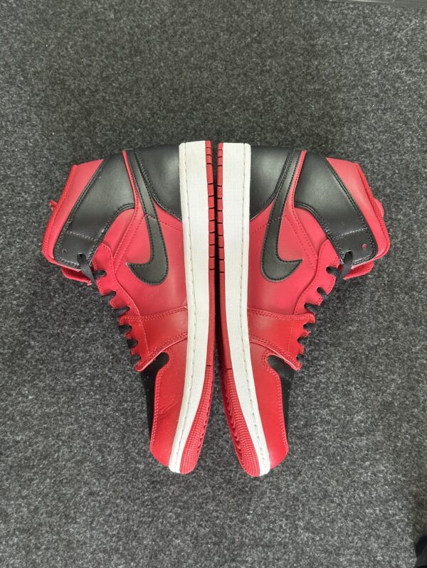 Air Jordan 1 Mid Reverse Bred 554724-660 taglia EU 44.5 vista interna